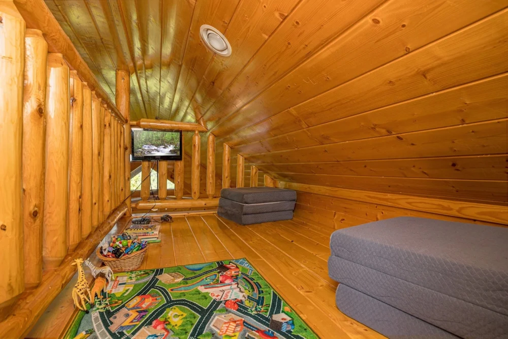 Dream on High - One Bedroom Cabin