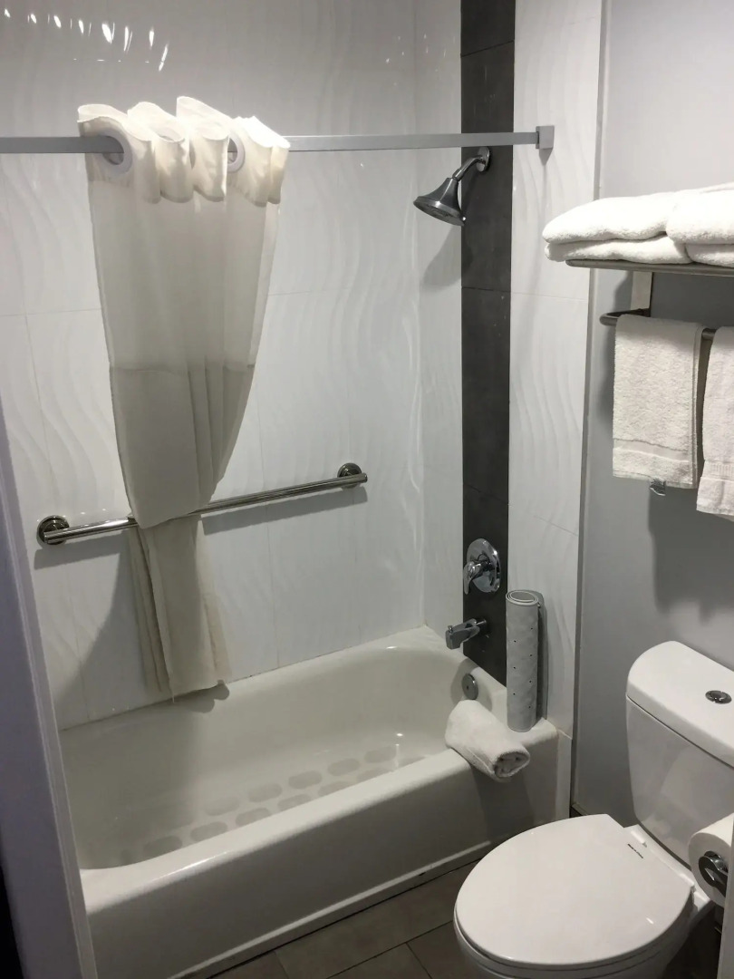 Quality Inn Near Hollywood Walk of Fame