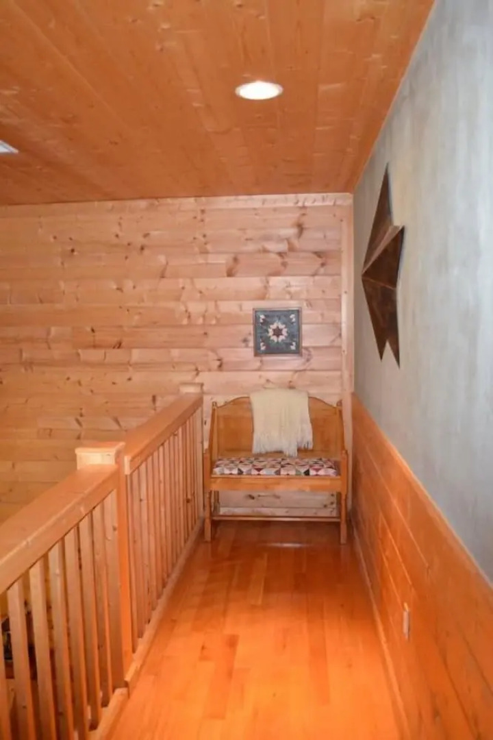 Comfortable Mountain Home near Everything yet Private