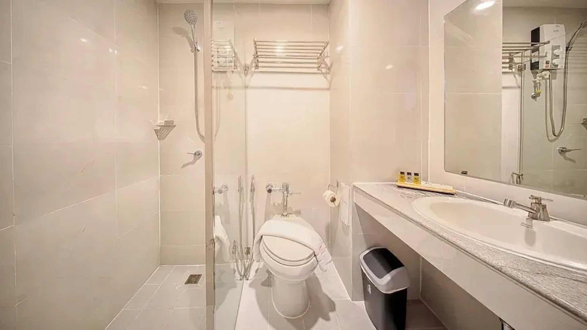 B2 Sisaket Boutique & Budget Hotel