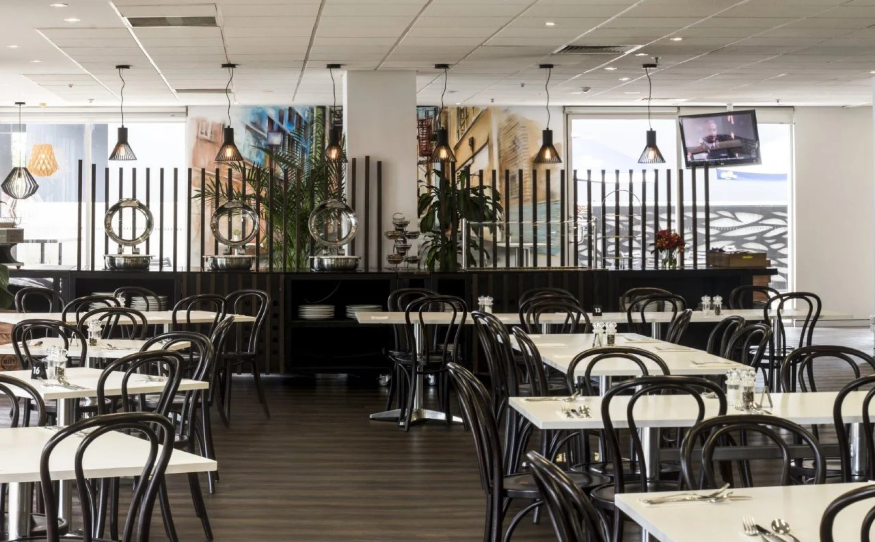 Pacific Suites Canberra