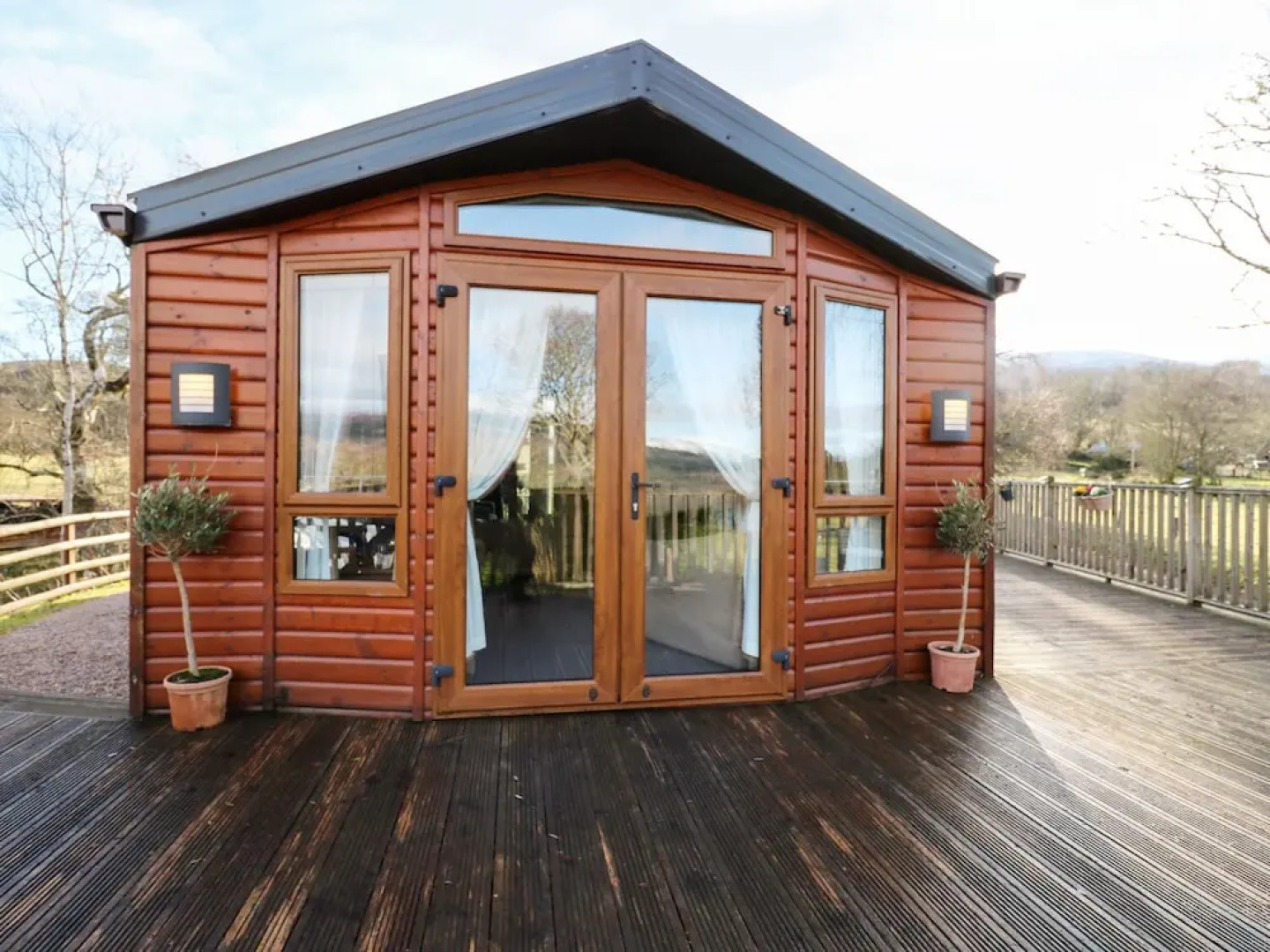 The Four Oaks Chalet