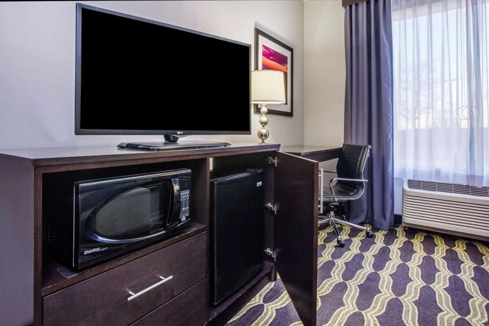 La Quinta Inn & Suites By Wyndham Lynchburg At Liberty Univ.