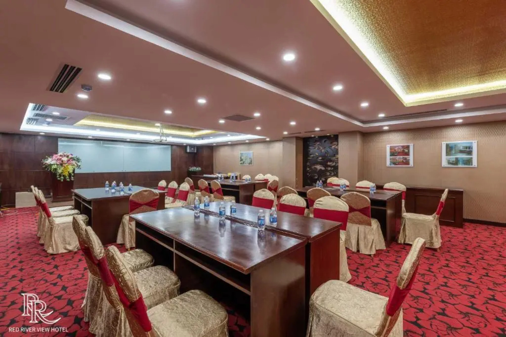 Red River View Hotel