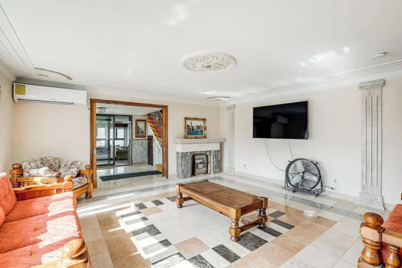 Beachfront Home ~ 7 Mi to Cape May!