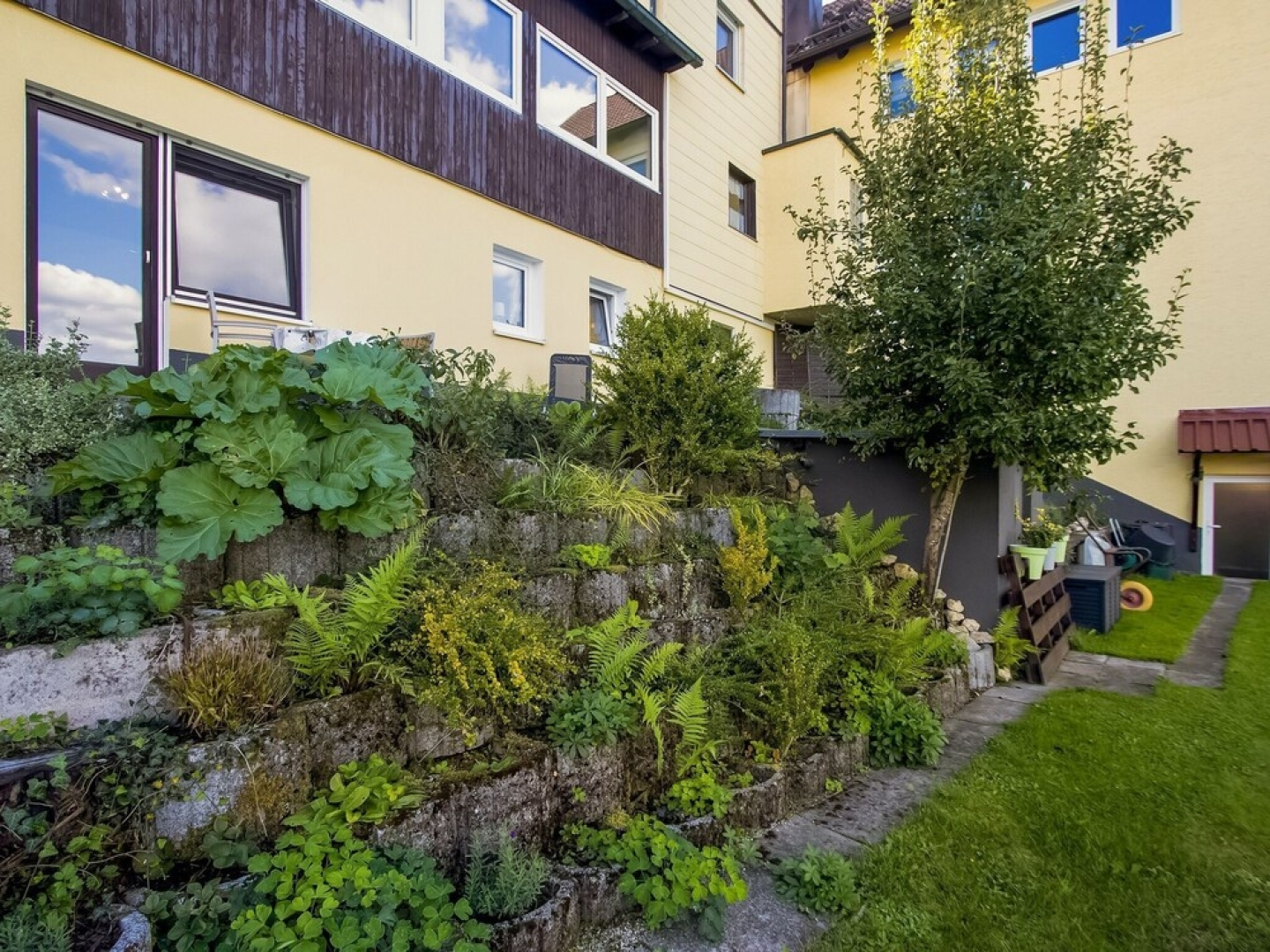 Cosy Apartment With Terrace and Garden Access in a Quiet Wooded Area