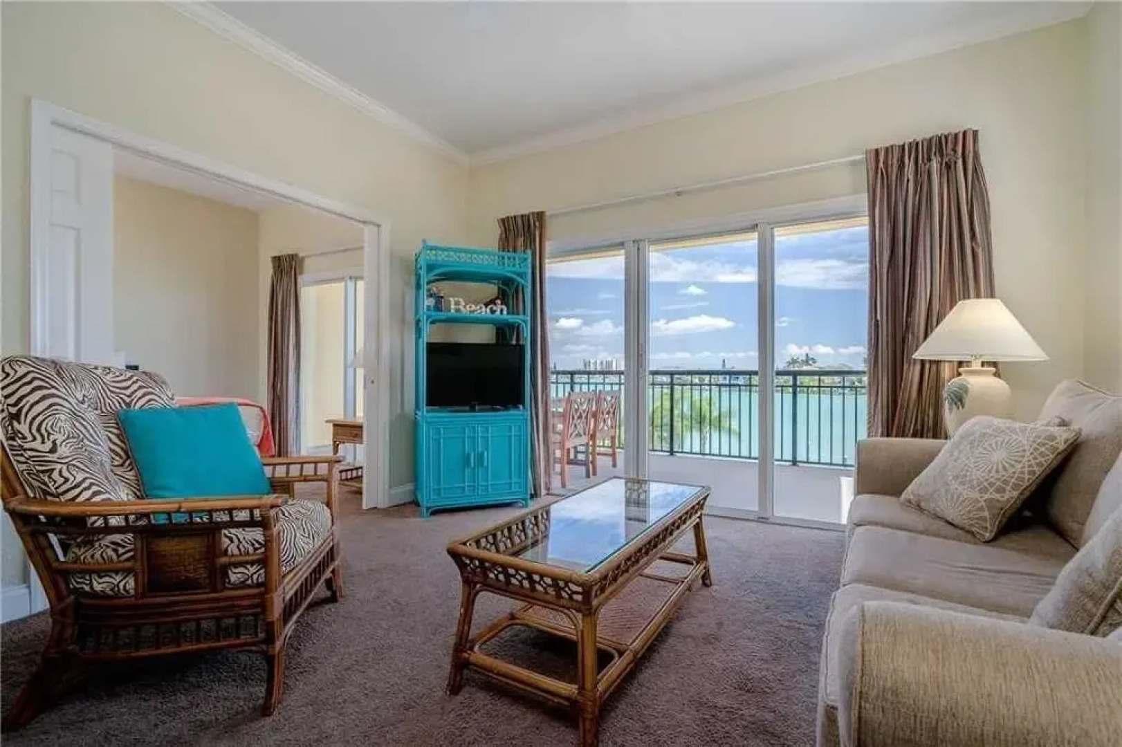 207 - Palms of Treasure Island