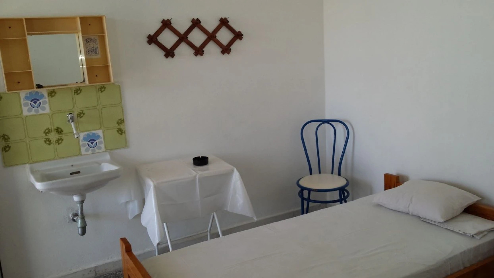 Grandma Vasiliki Rooms To Let