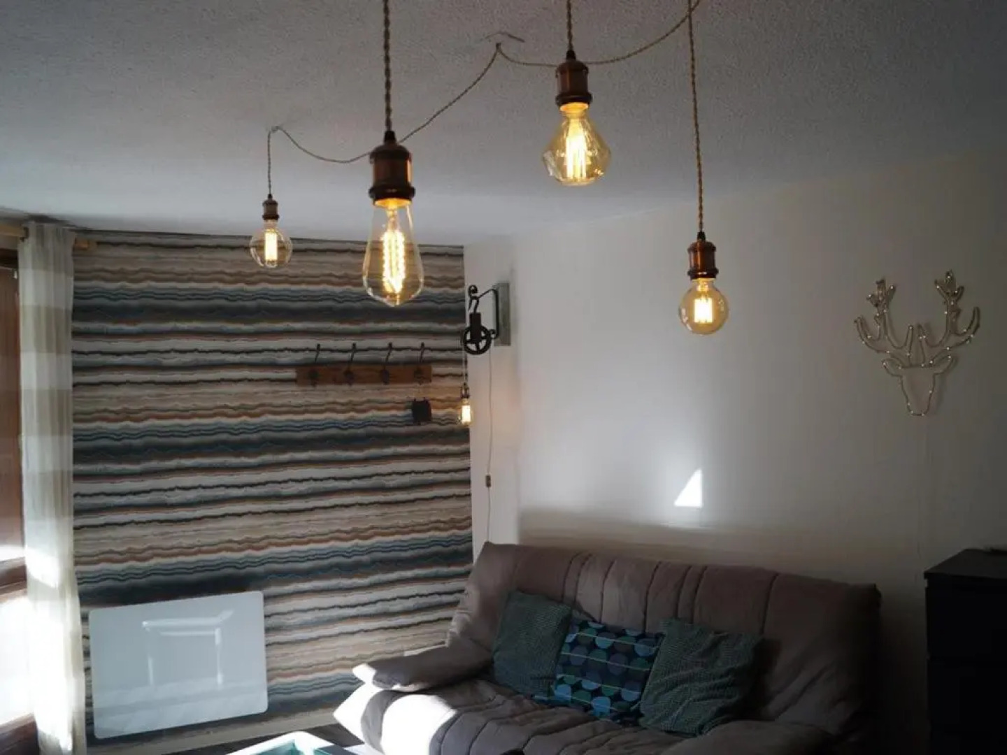 Appartement Enchastrayes, 1 pièce, 4 personnes - FR-1-165A-22