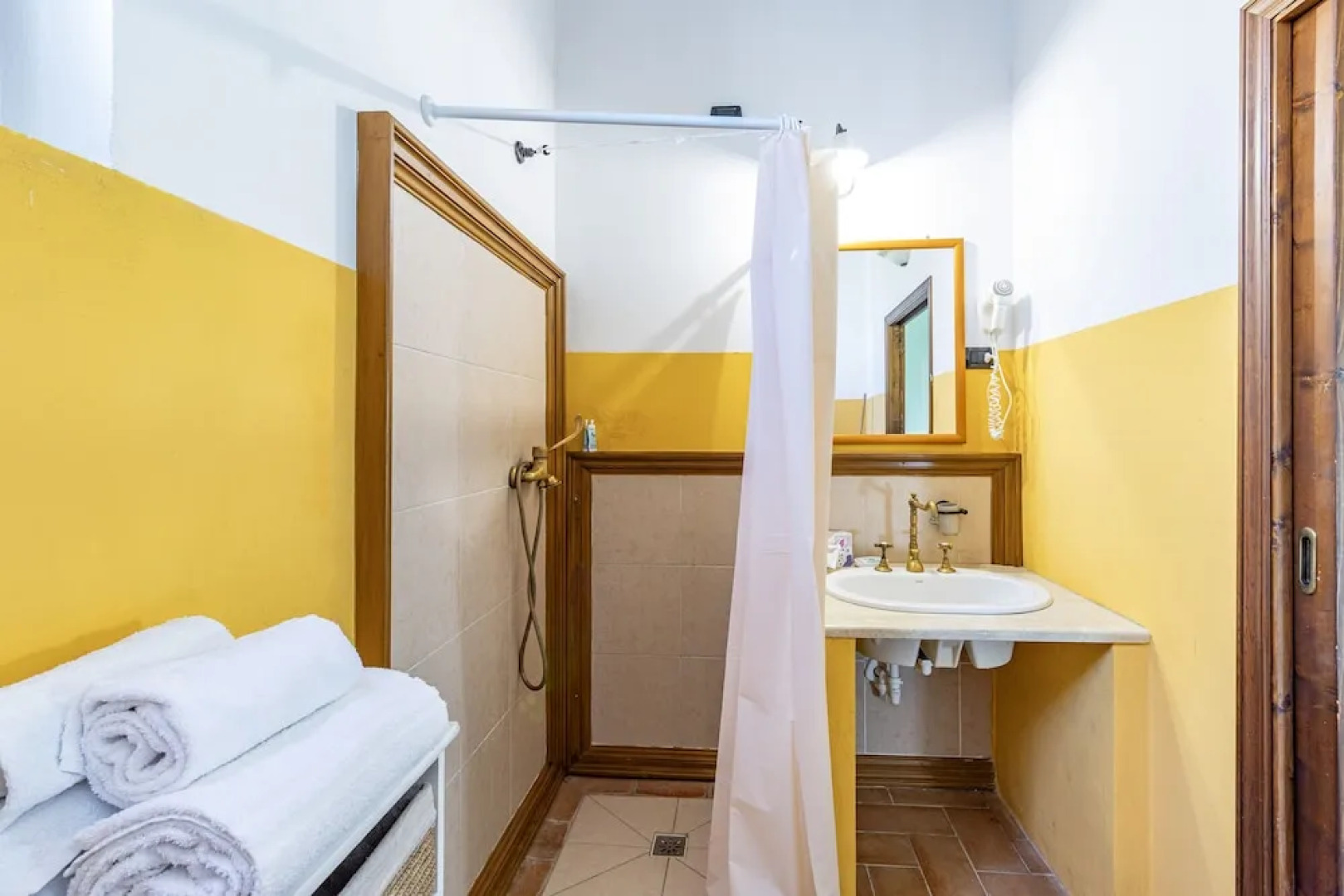 Countryside Home Figline With Pool & Gym