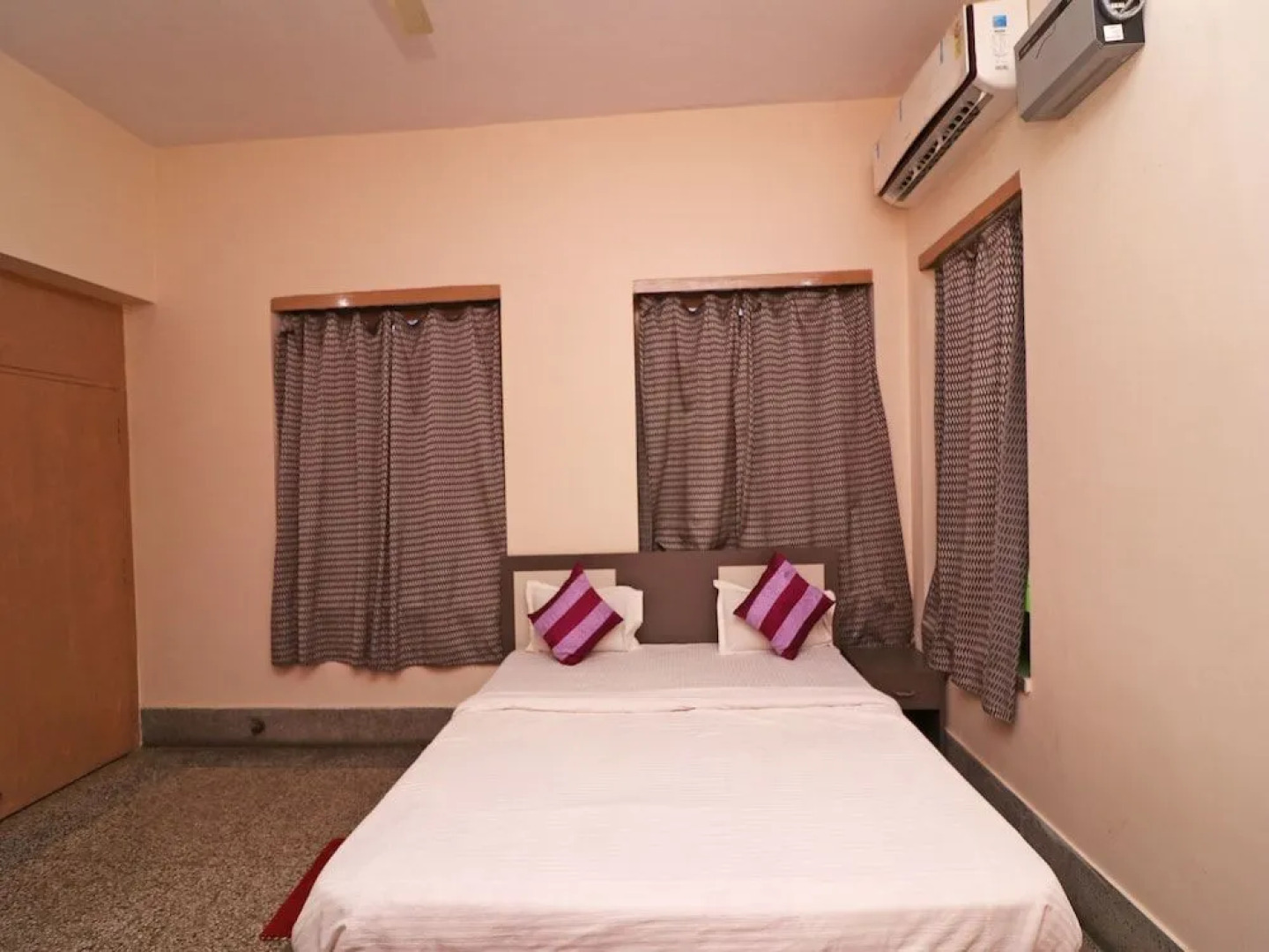 Hotel Saraogi Palace