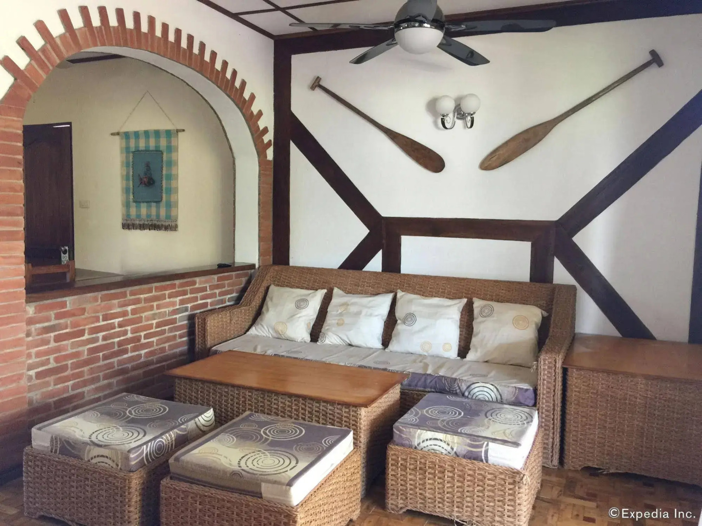 TipTop Hotel, Resto and Delishop