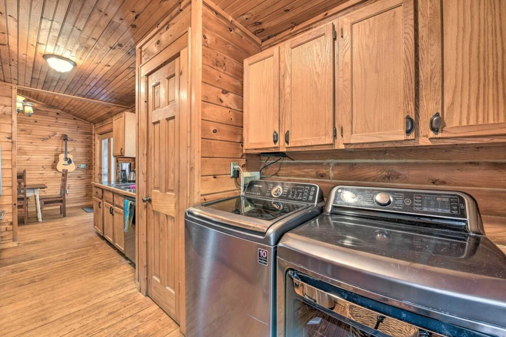 Cozy Blue Ridge Mountain Cabin on 18 Acre Lot