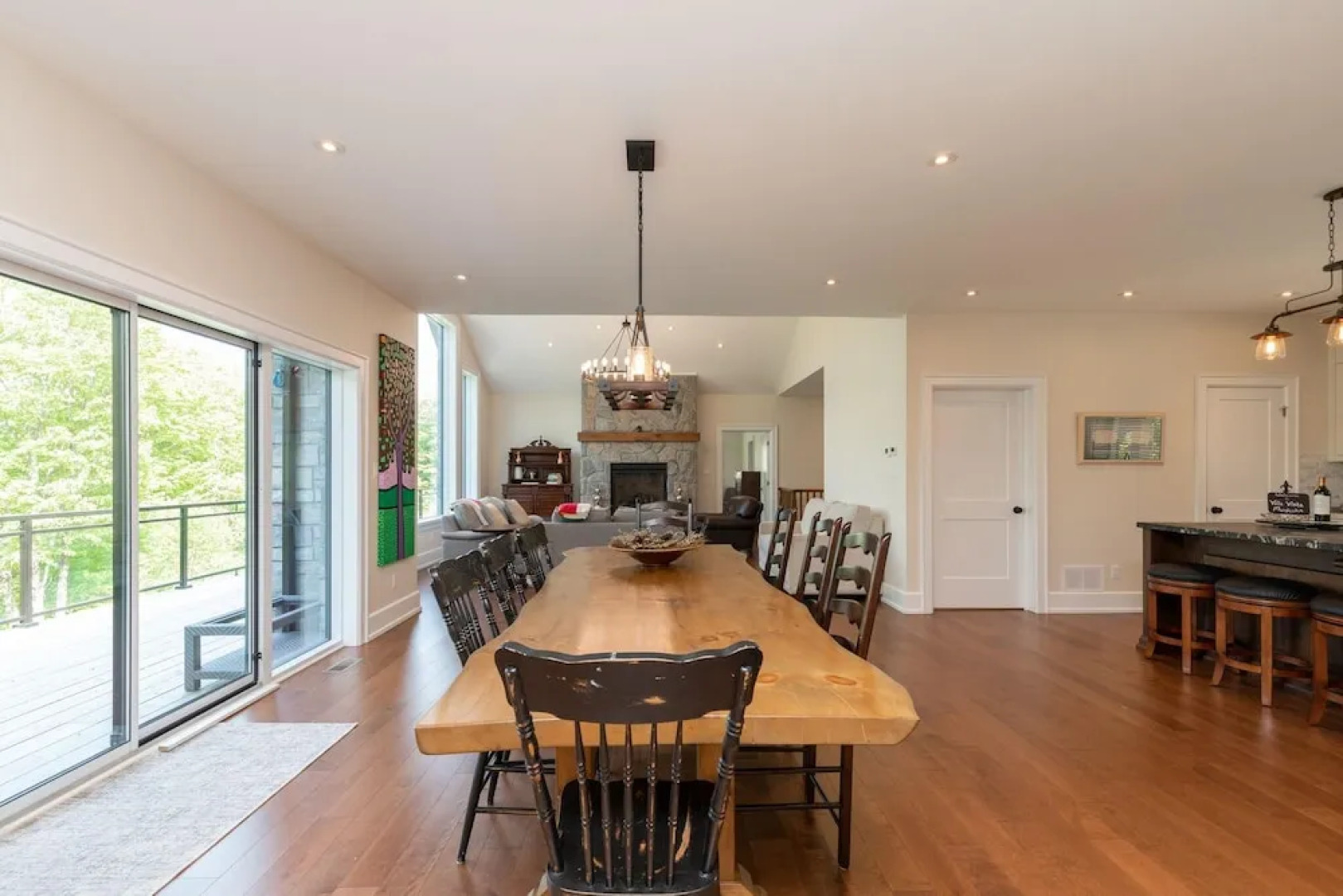 Villa Vista - Fabulous new Home Overlooking the Golf Course in Port Carling