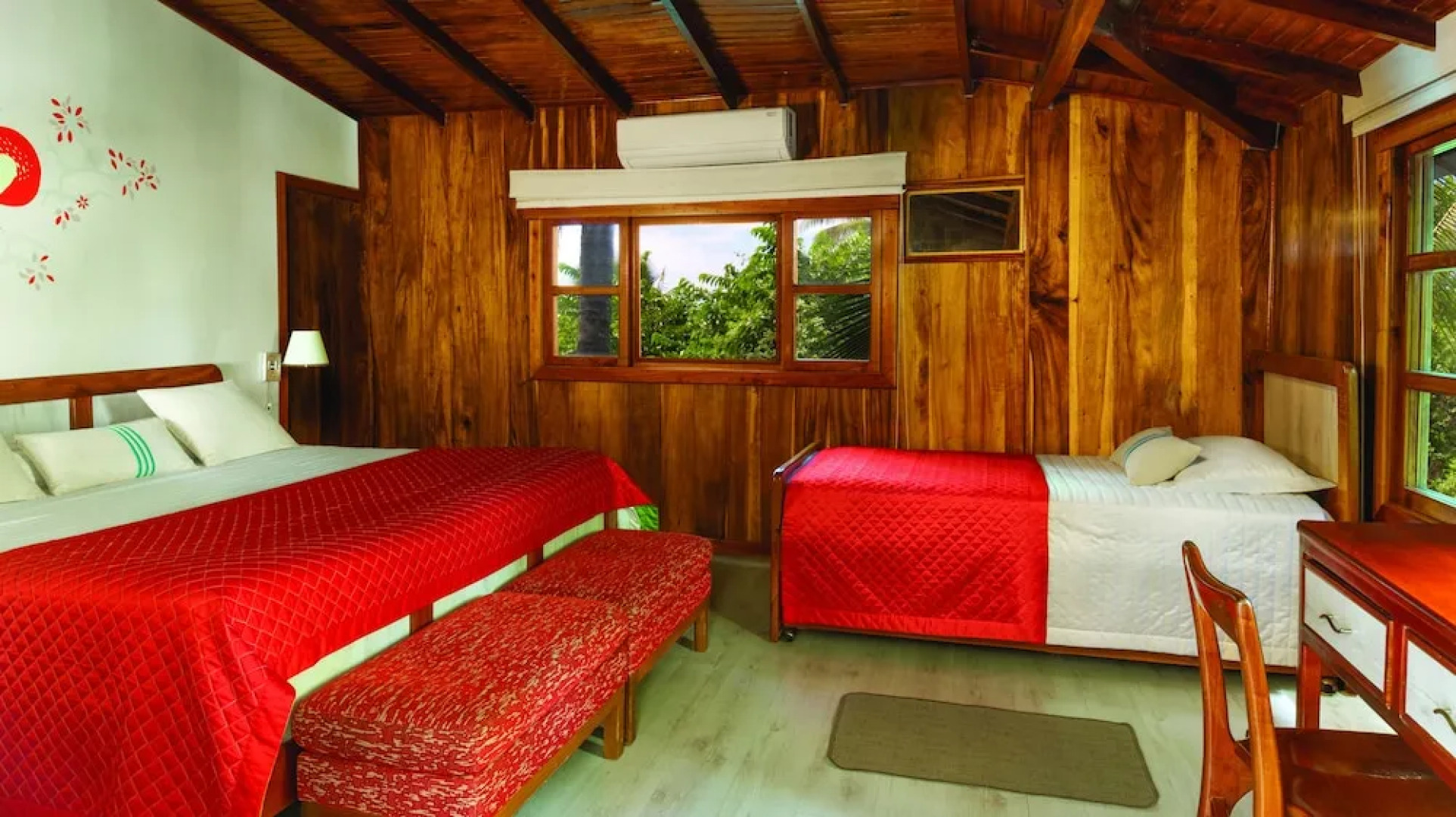 The Wooden House Hotel