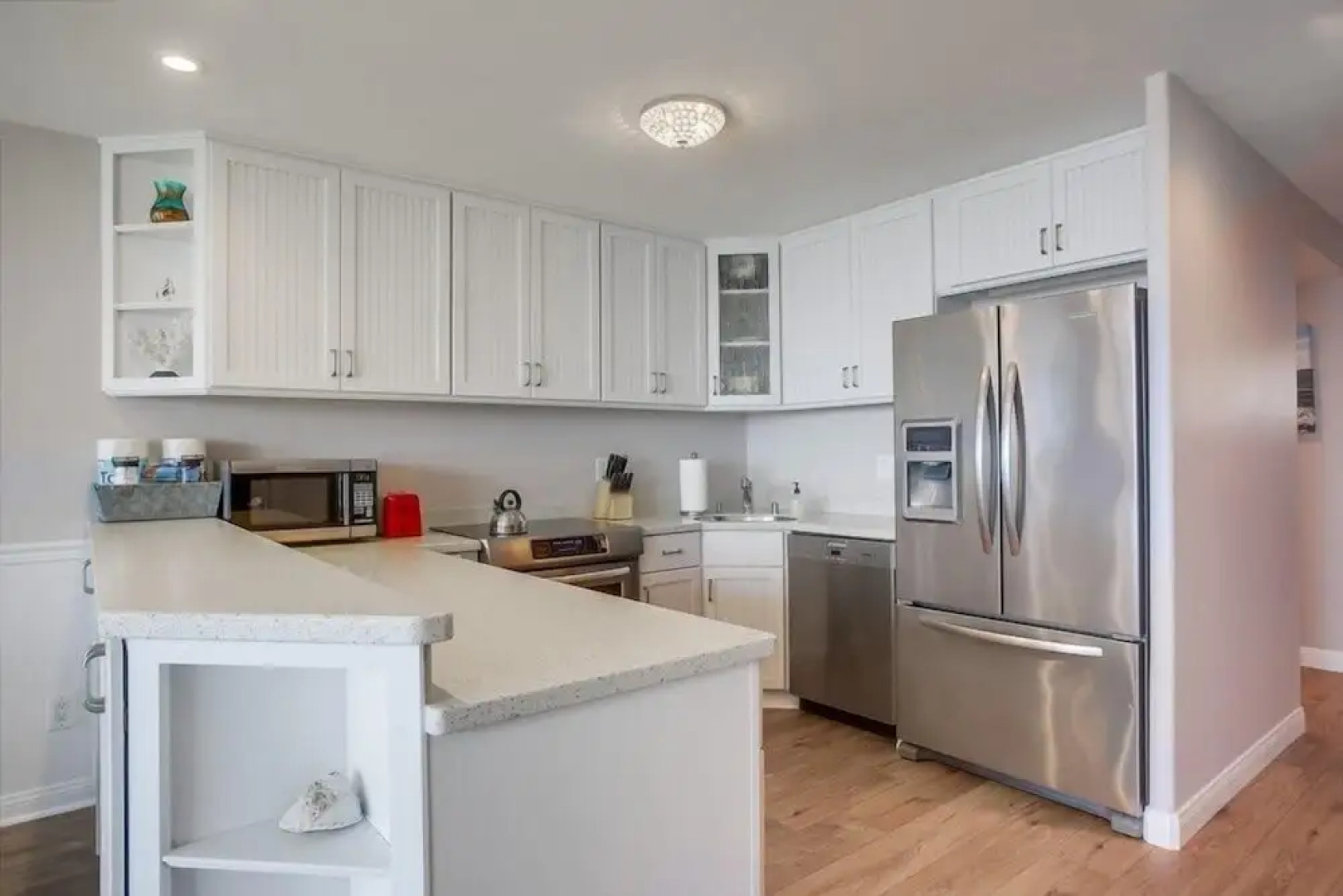 Remodeled Beachfront Condo With Pool and Beach Access Dmst14 by Redawning