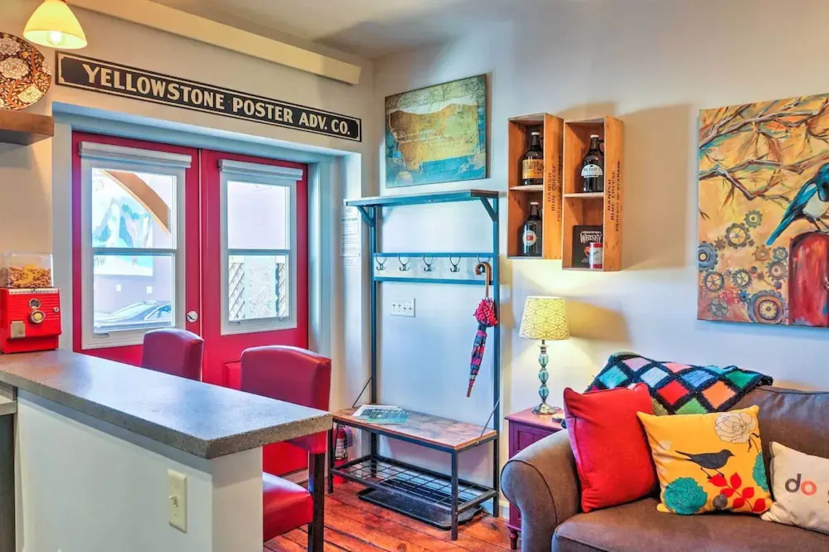 Walkable Studio Apartment in Downtown Livingston!