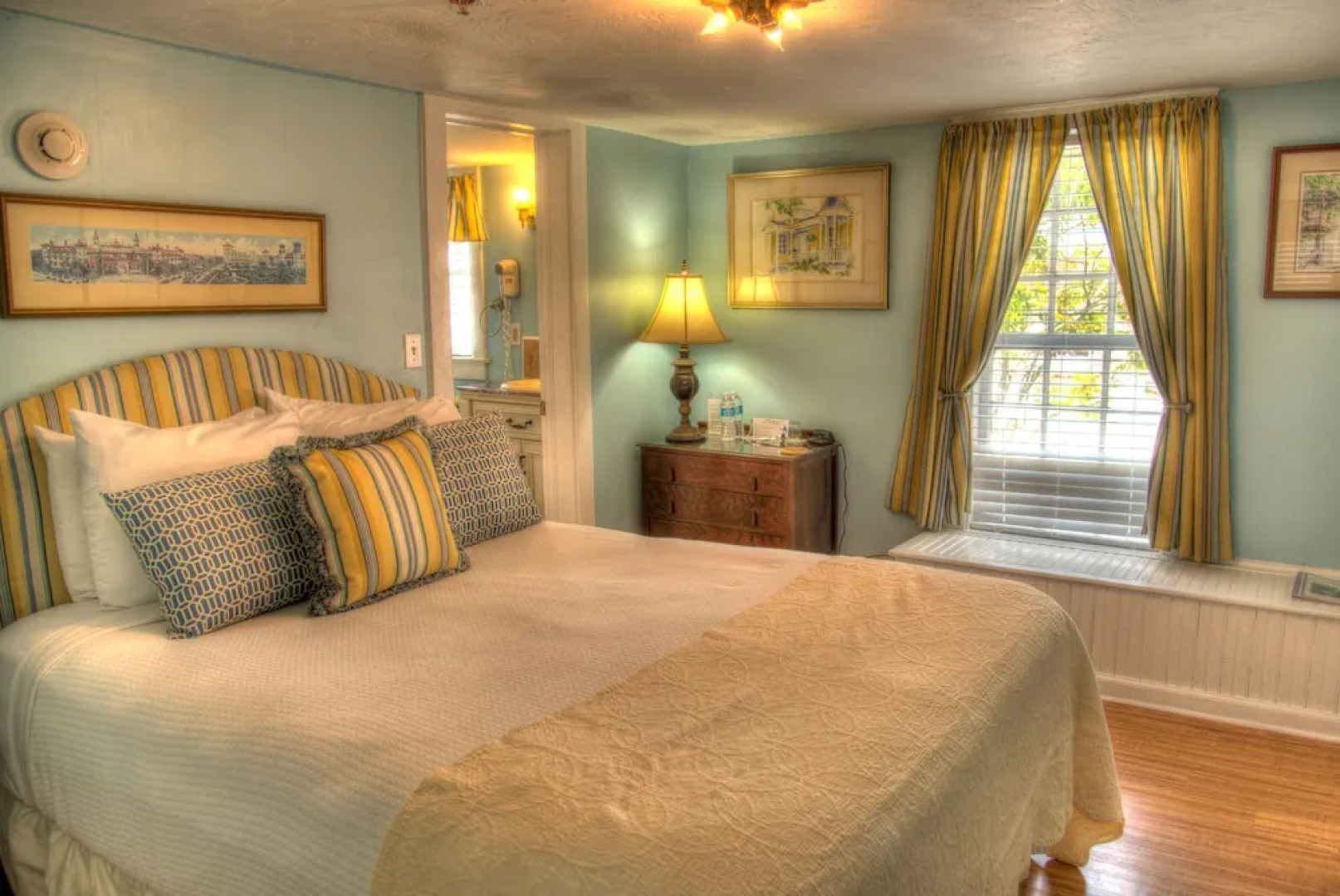 Casa De Solana Bed & Breakfast