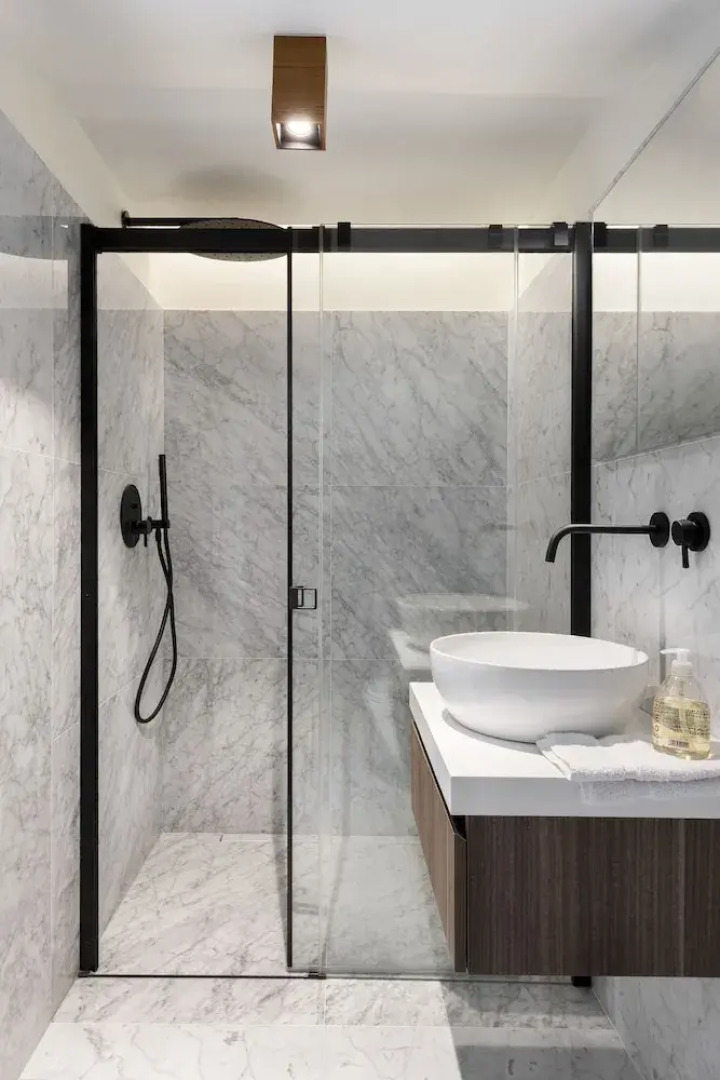 Cavour Deluxe by Mmega