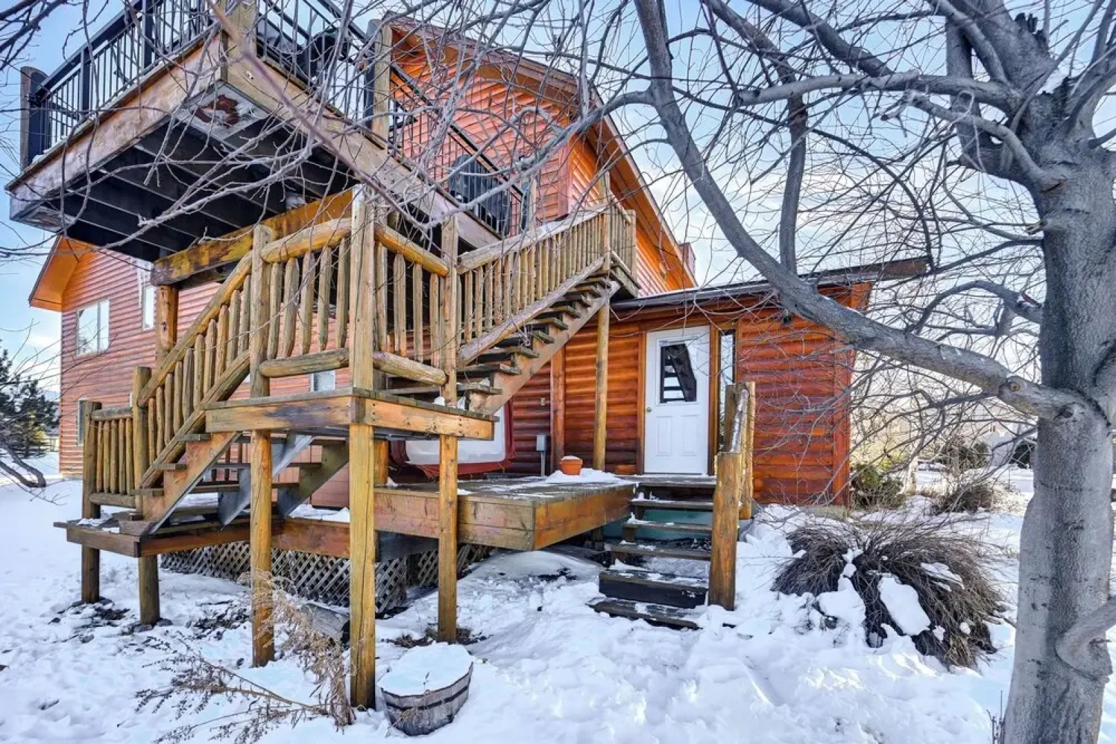 3 Mi to Dtwn: Mtn-view Red Lodge Retreat!