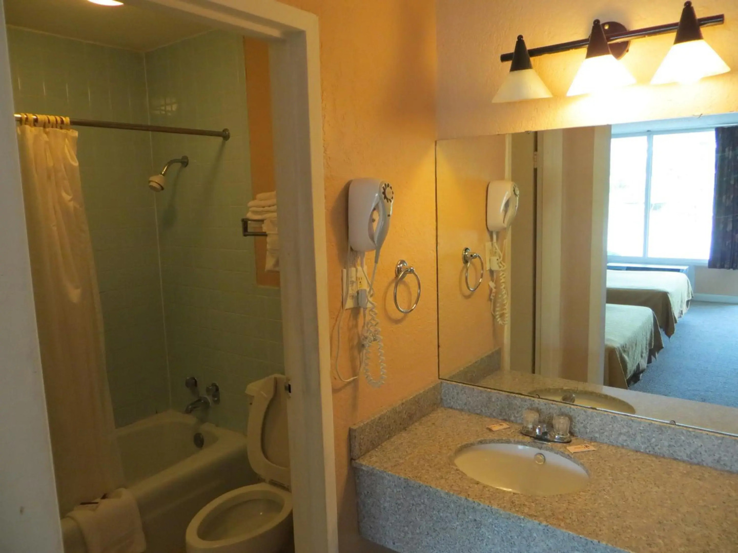 Americourt Extended Stays