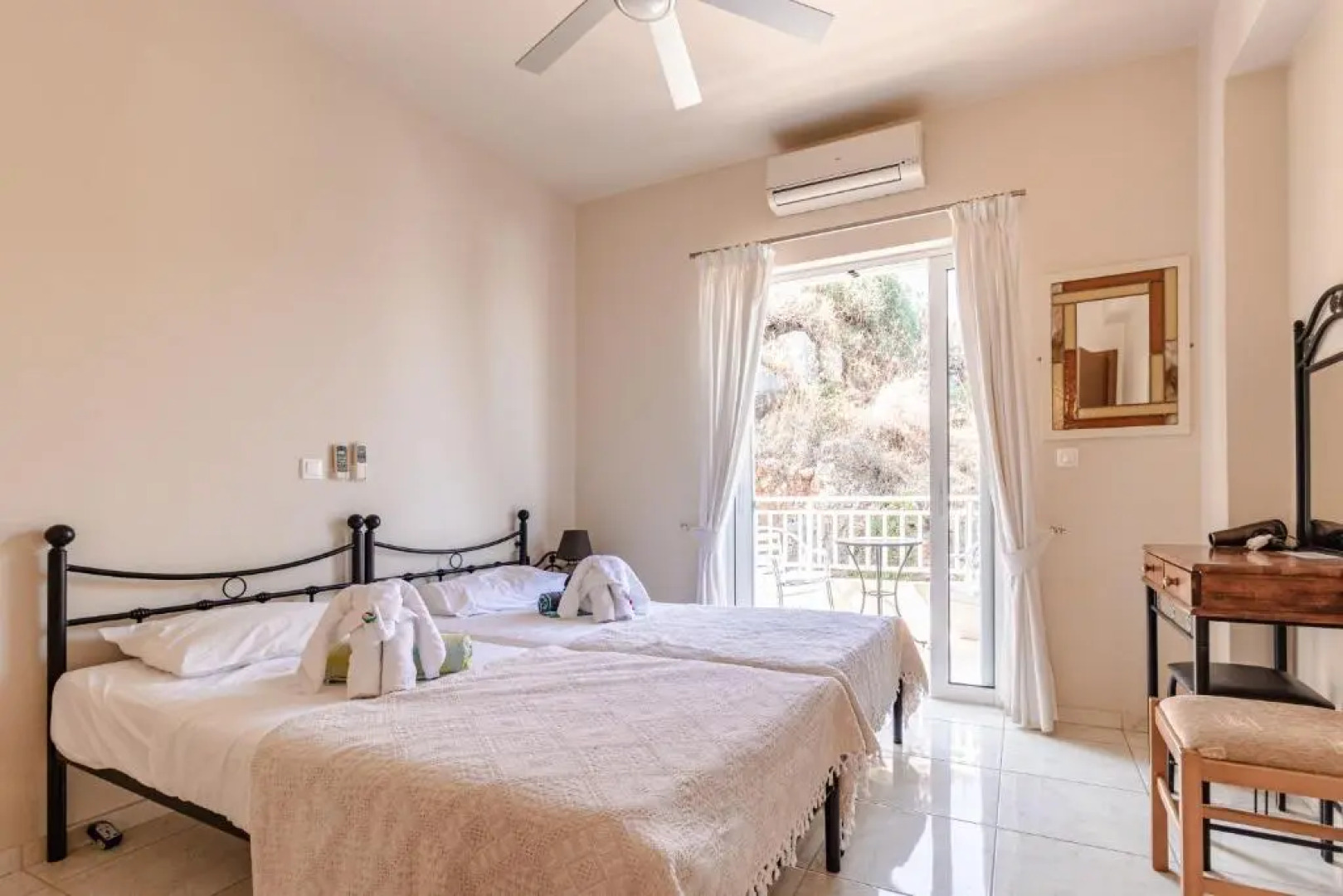 Luxury 3 Bed Villa Bougainvillea, Nr Almyrida - 2 Private Pools + Sleeps 8