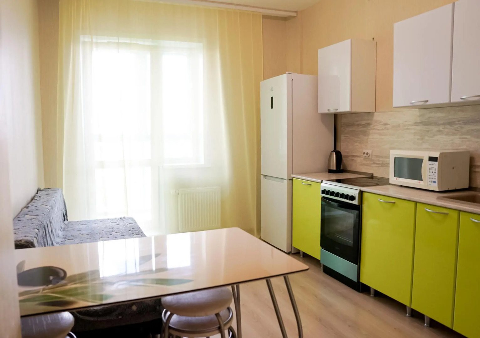 Leto Apart (Лето Апарт) на улице Революции 52В