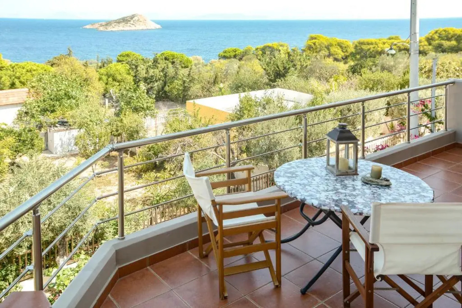 Serenity villa-2nd floor-Sea view-sandy beach 250m away.