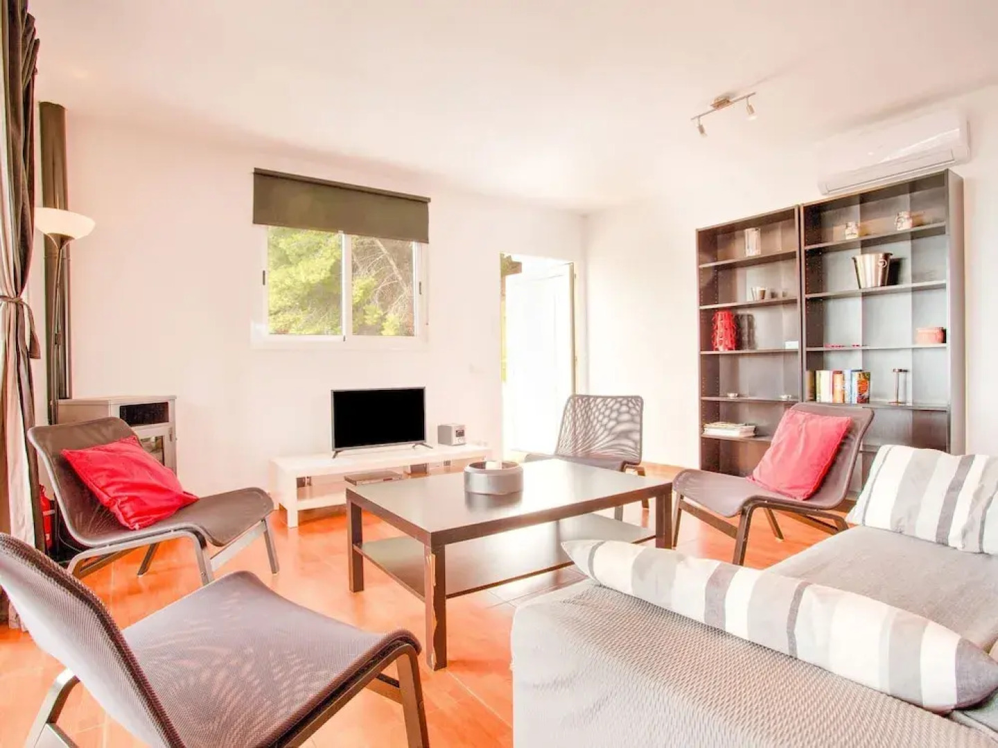 Gorgeous Villa With Private Swimming Pool in Algarrobo-costa