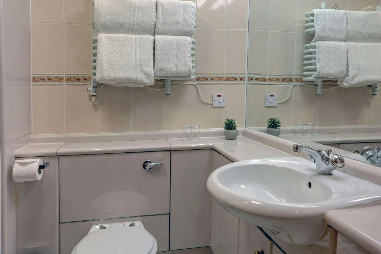 Woodlands Hotel, BW Signature Collection