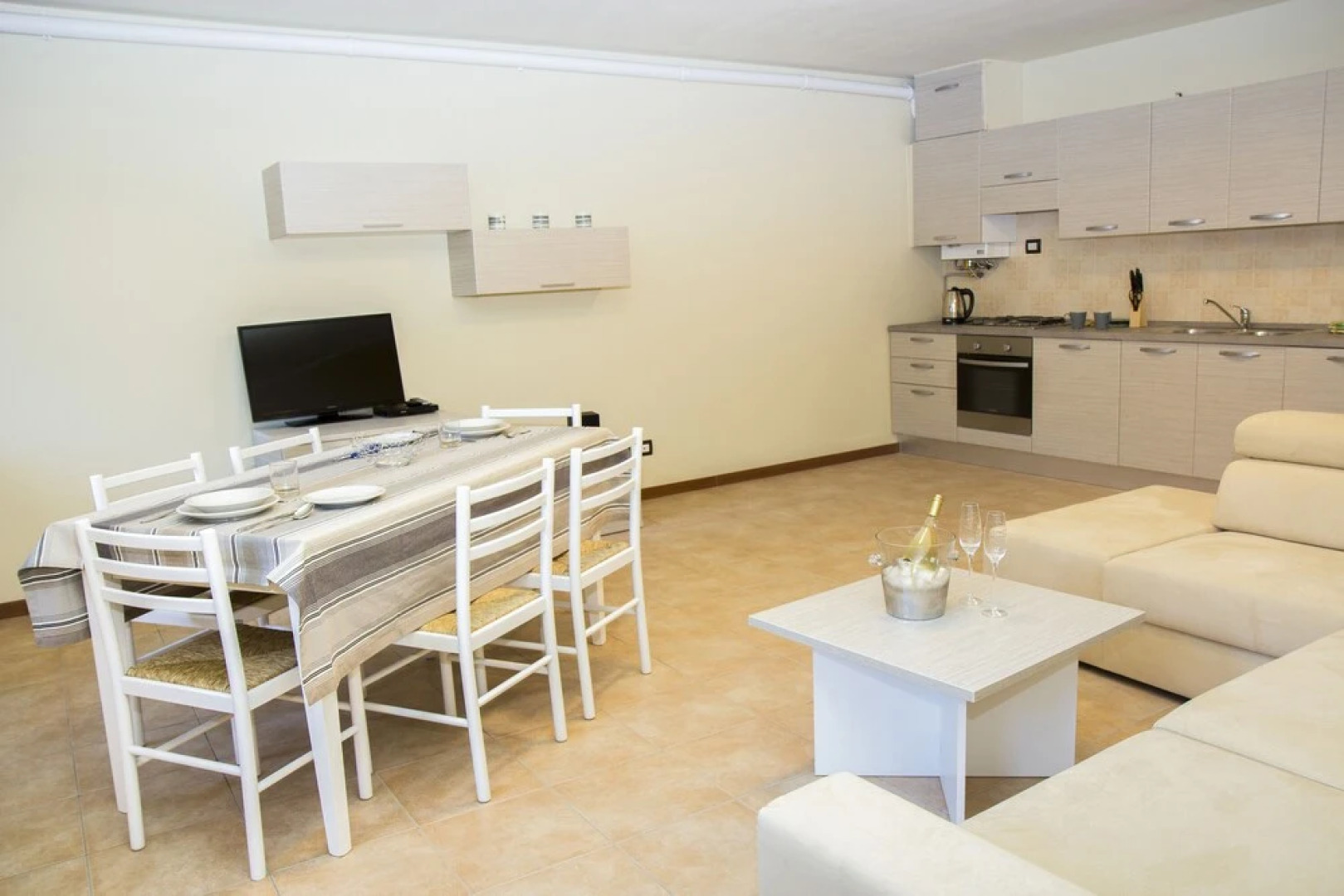 Perarolo Halldis Apartments