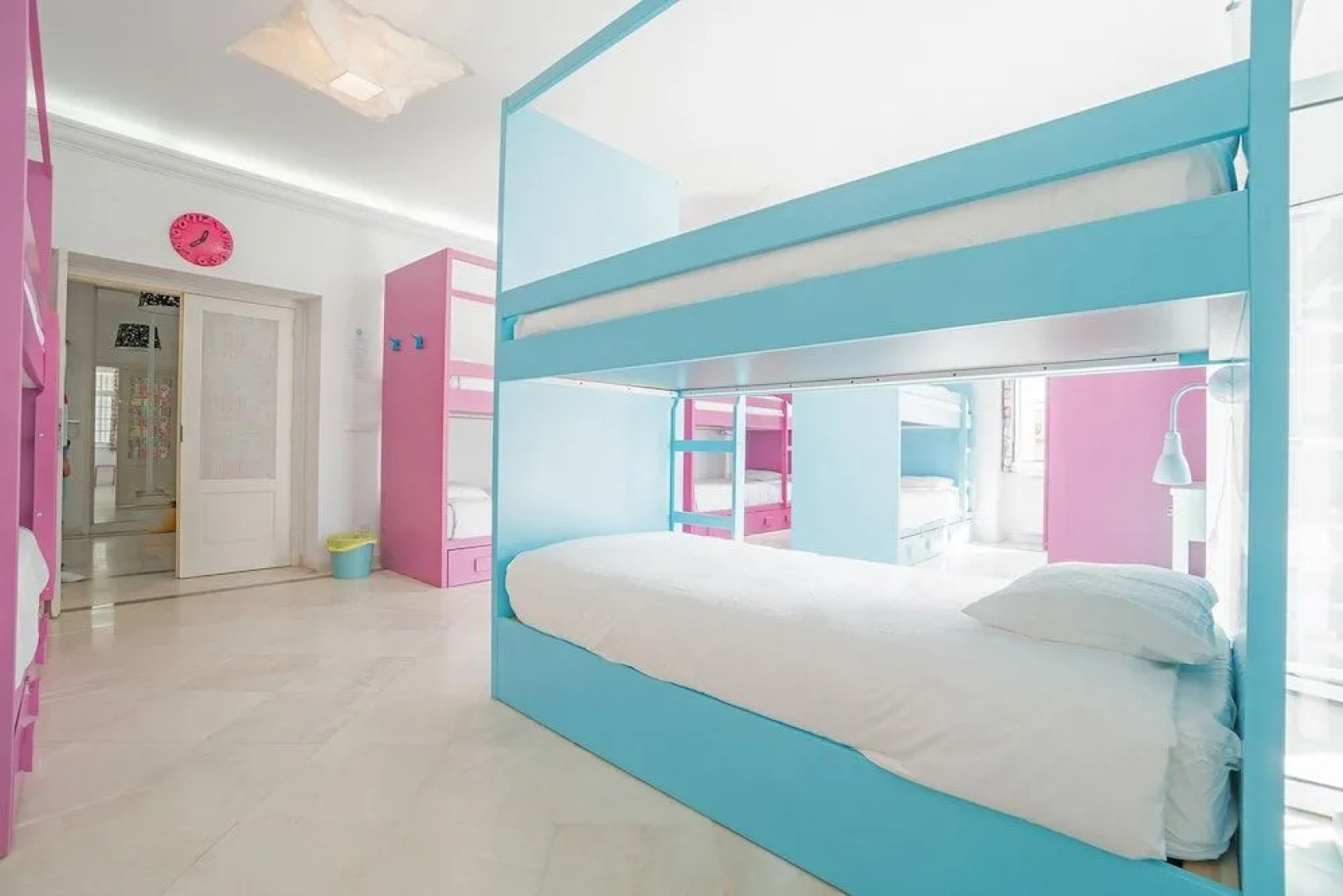 BLUE Boutique Hostel & Suites