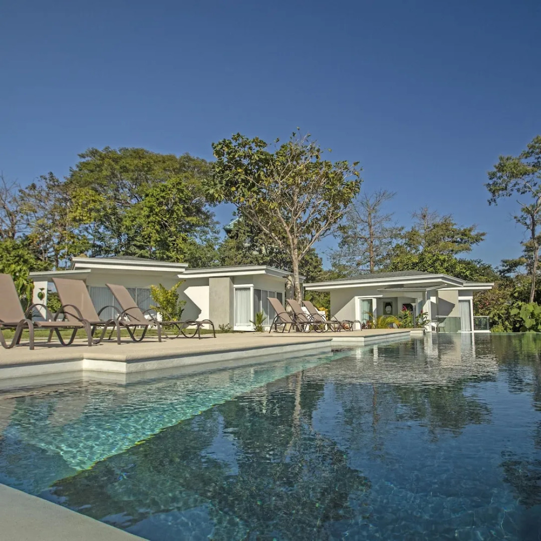 Adeluna Luxury Villas