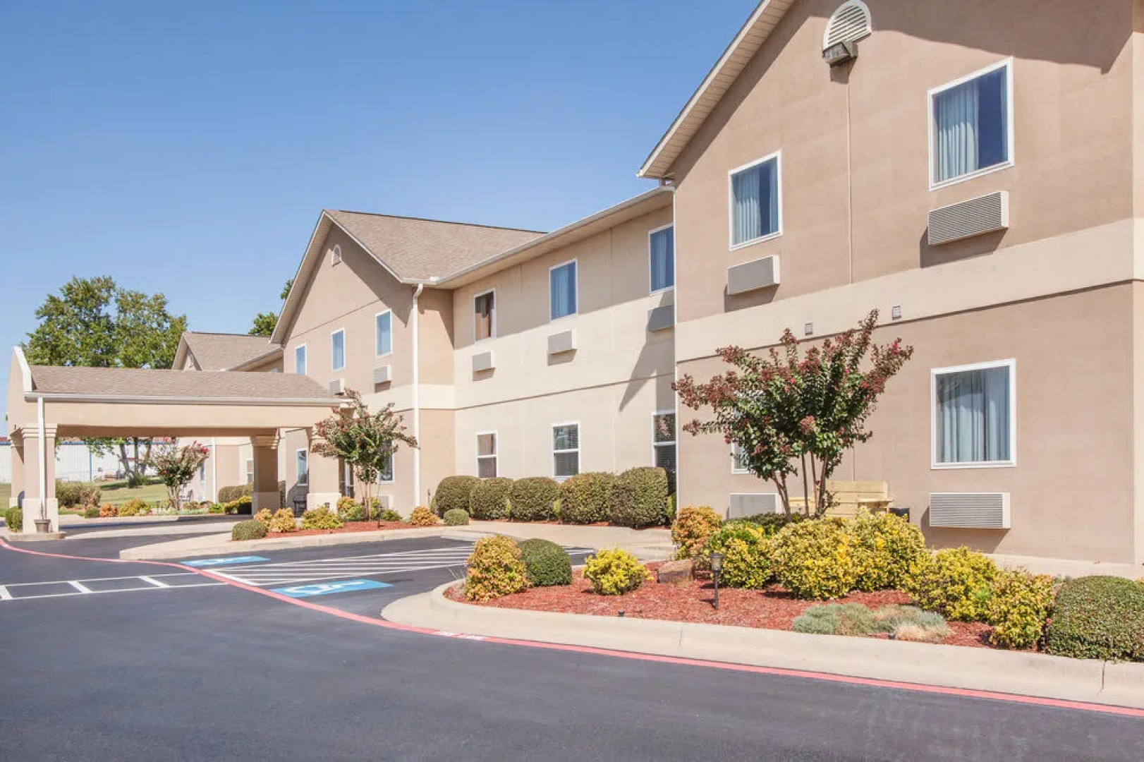 Days Inn & Suites - Cabot
