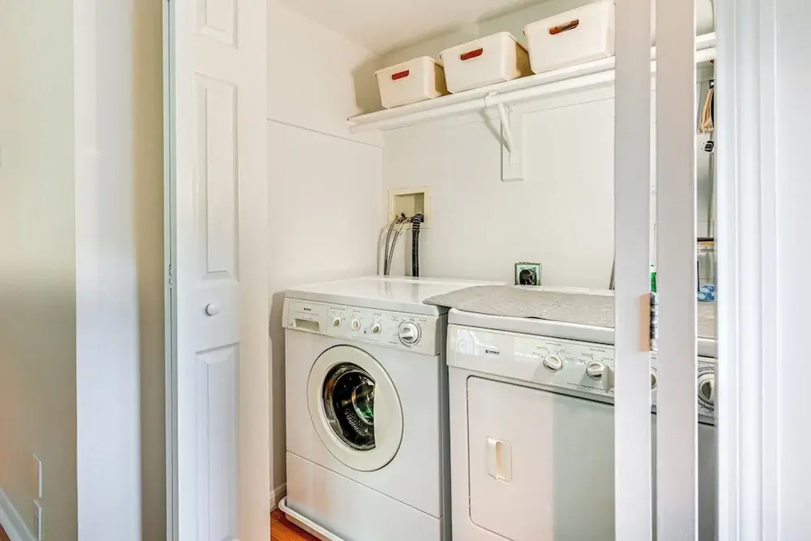 1 Mi to Mohegan Sun: Studio w/ Pool Access