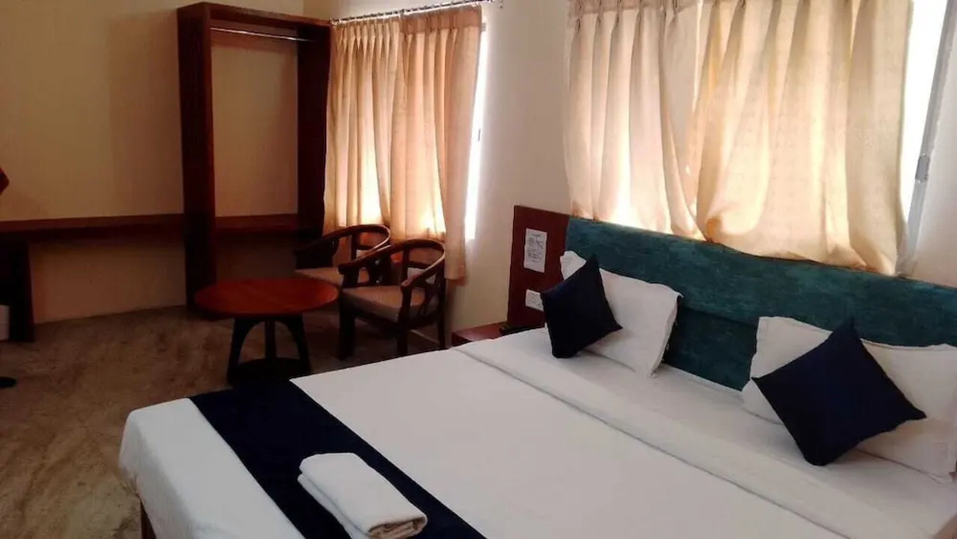 Hotel Sagar Tarang (Berries Group)