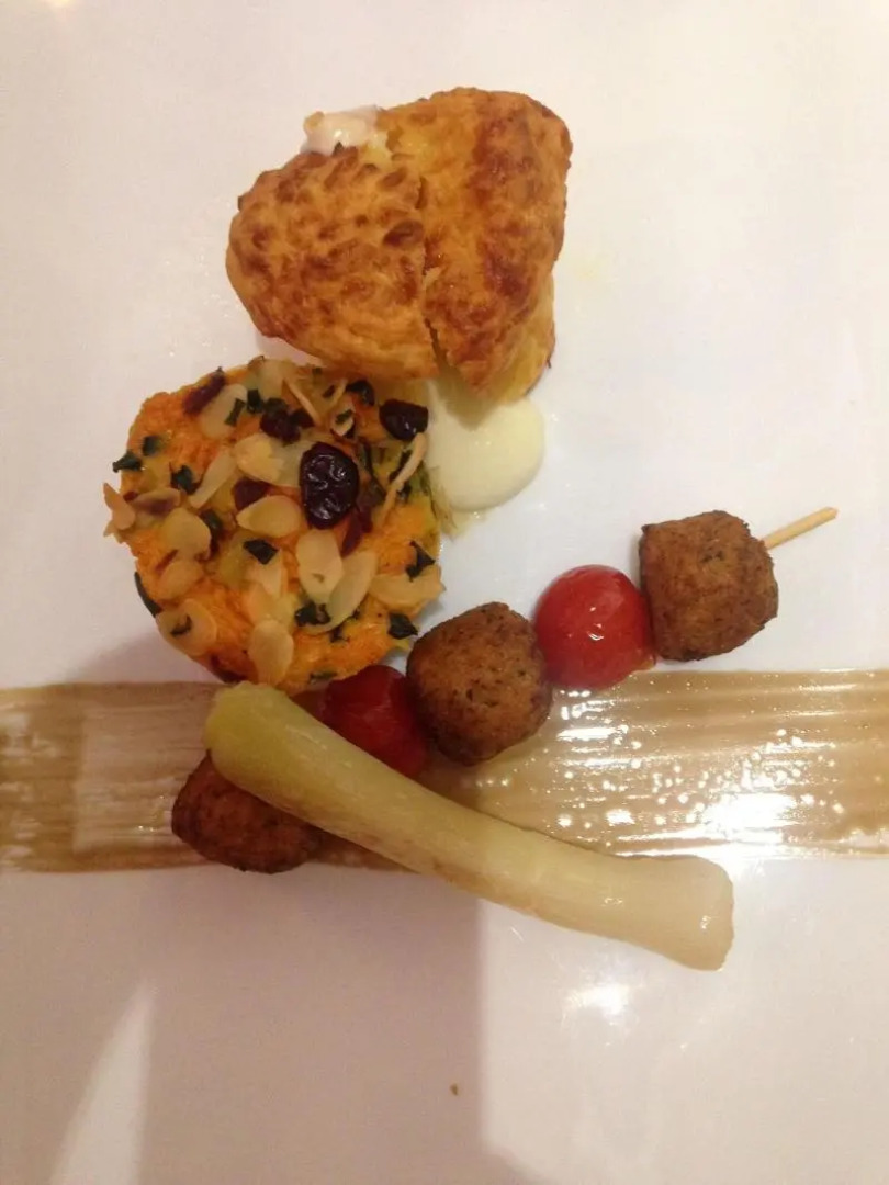 Le Continental Hotel