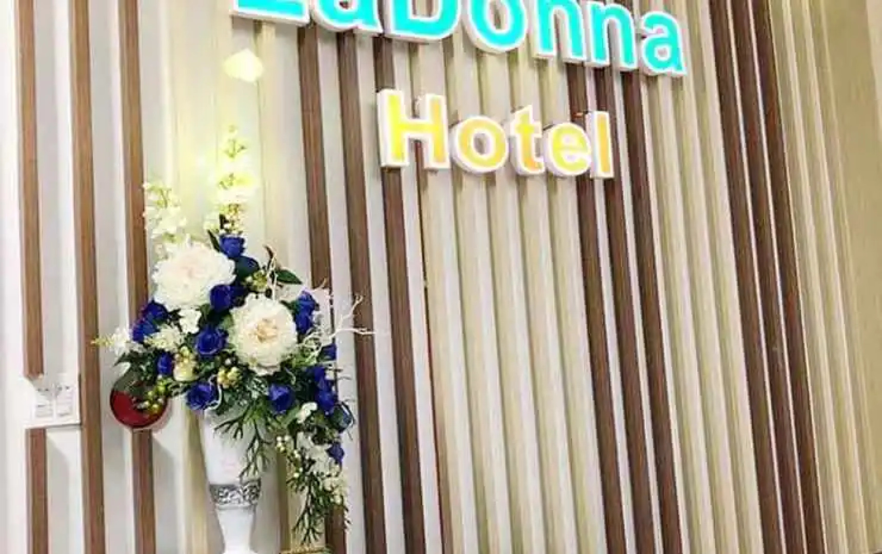 Ladonna Hotel