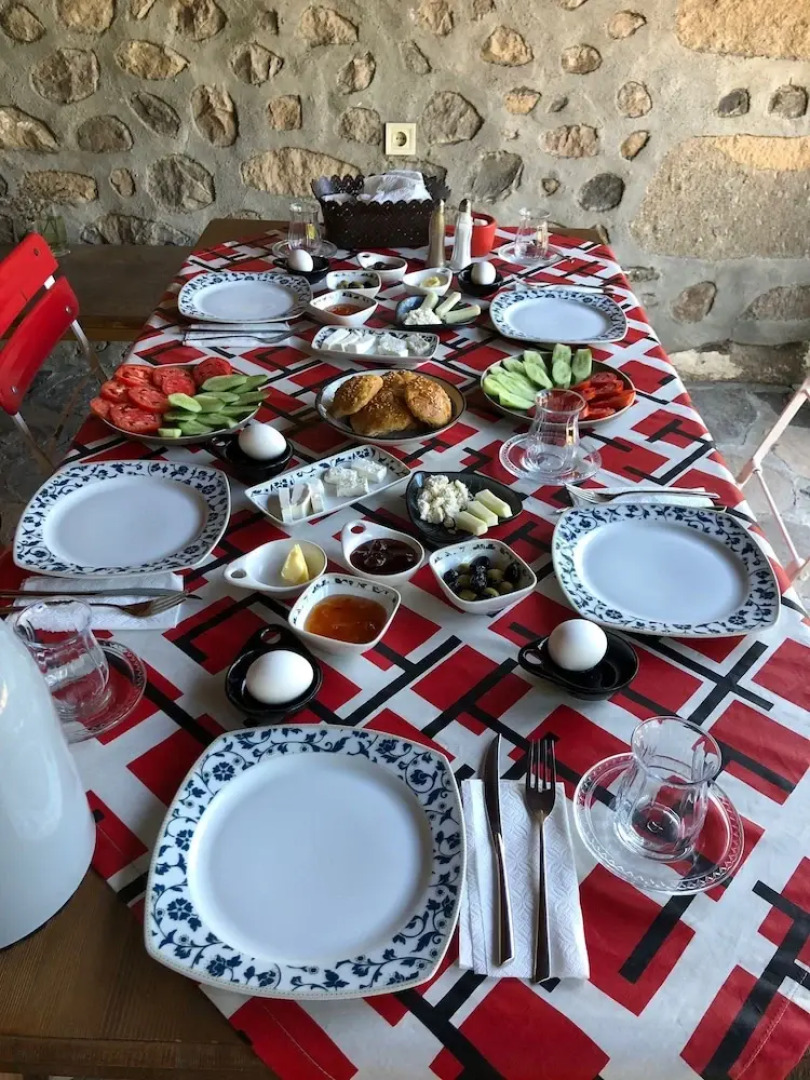 Thousand Ally Boutique