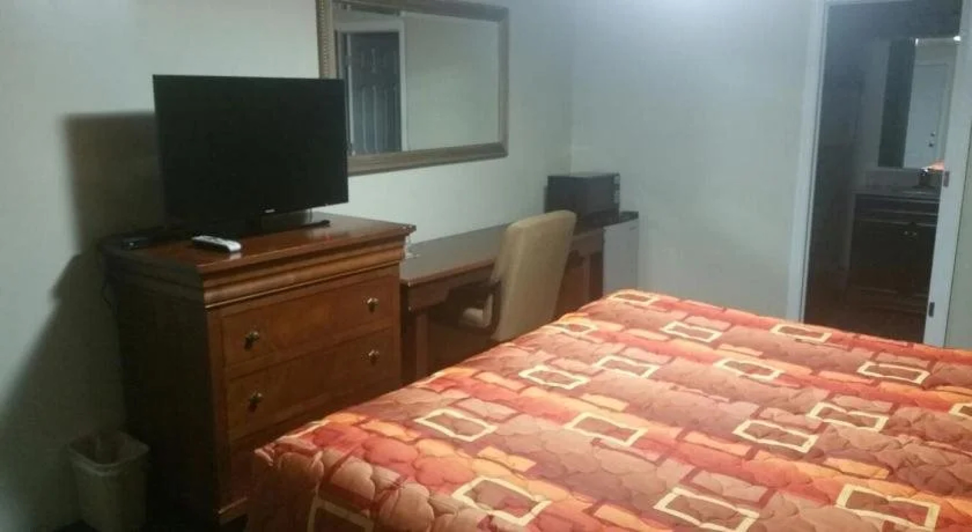 Slumberland Motel Mount Holly