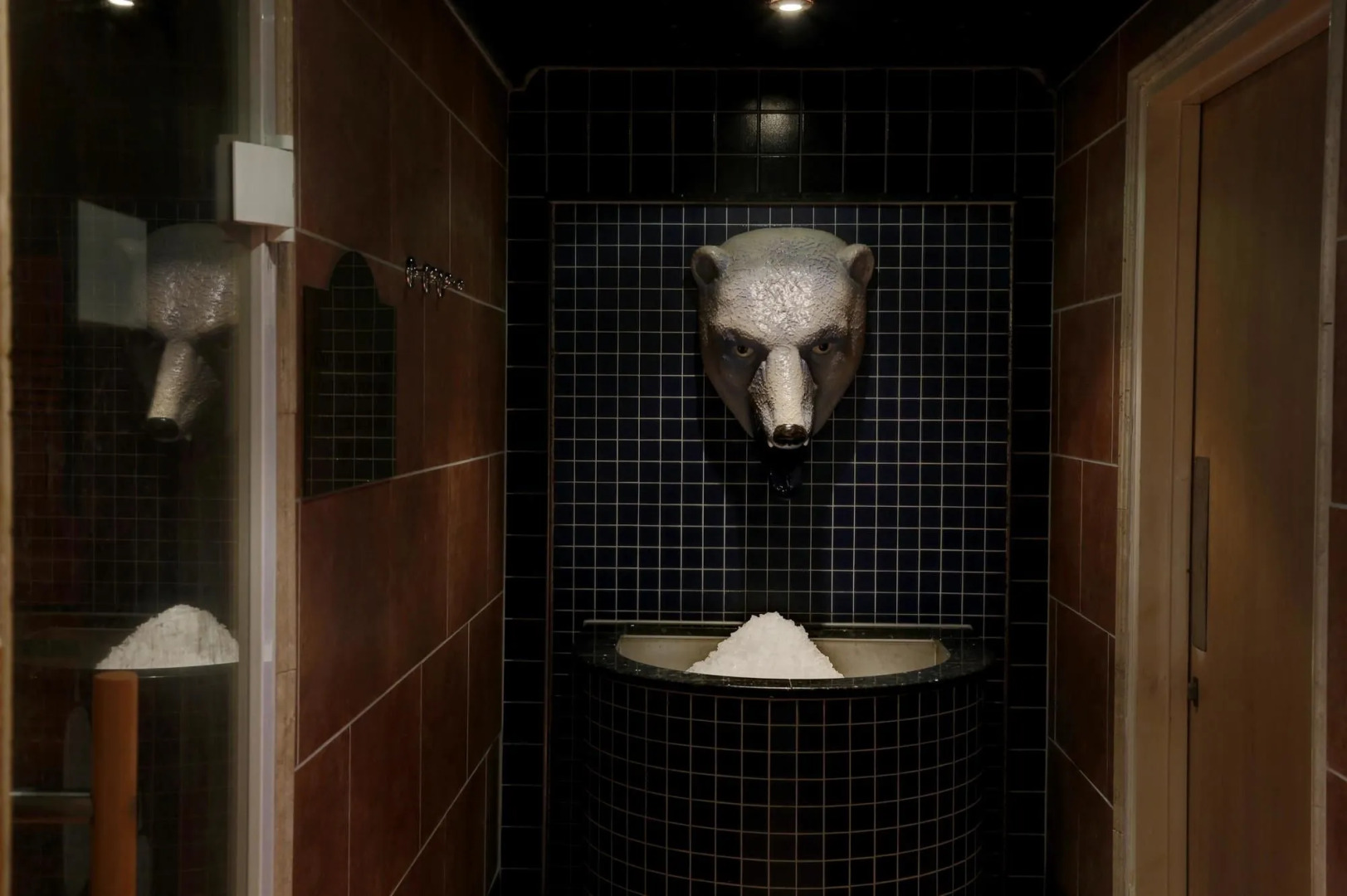 Crowne Plaza East Midlands Airport by IHG