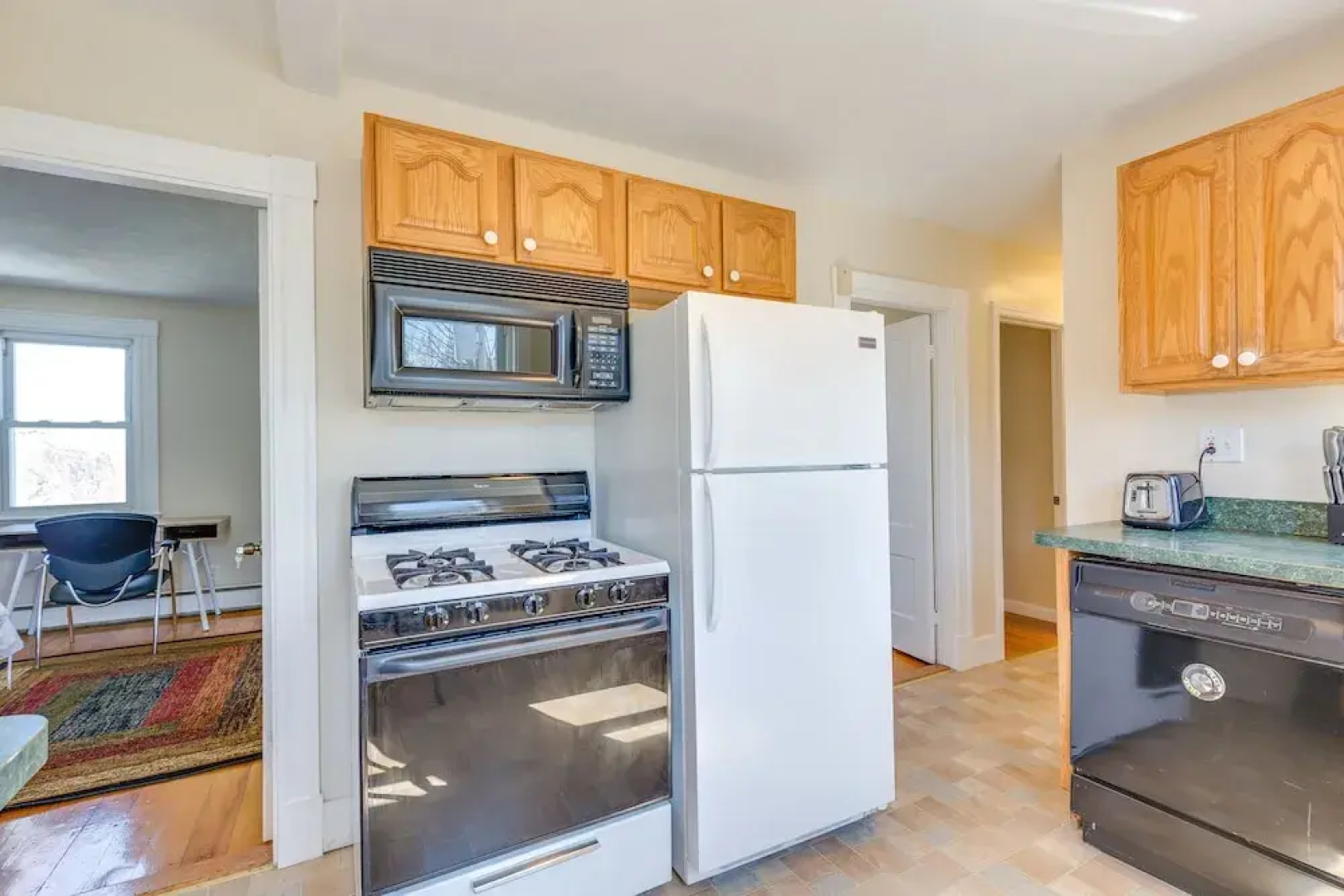 Chestnut Hill Apts by Starlight Suites