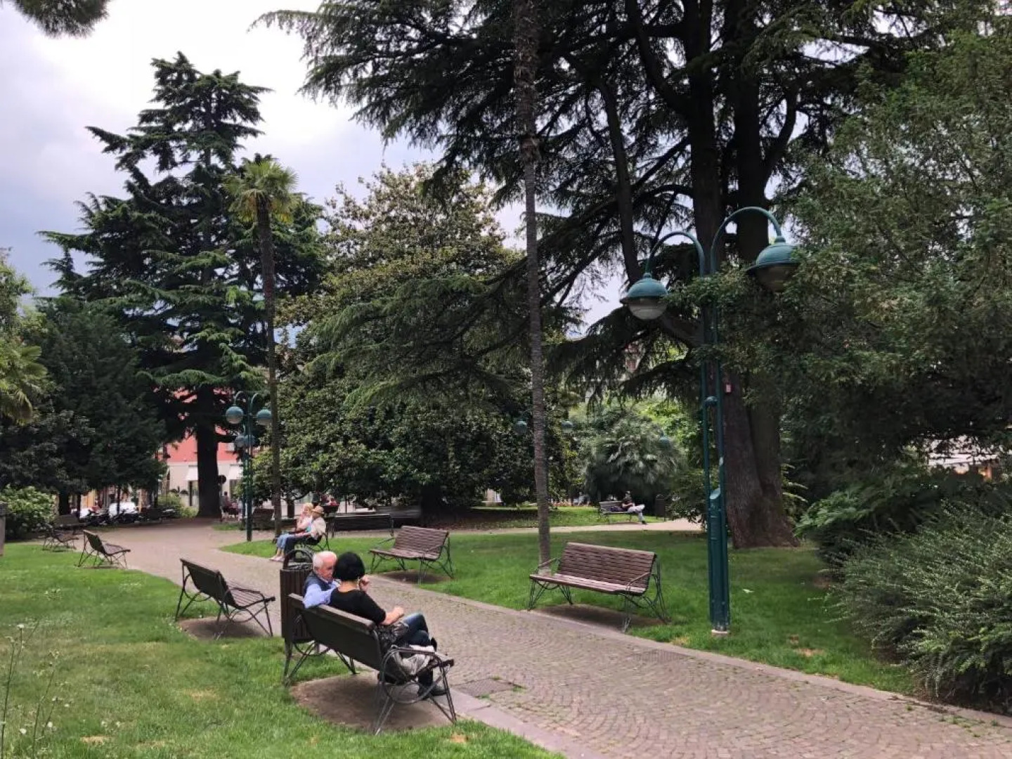 White Residence Apartment