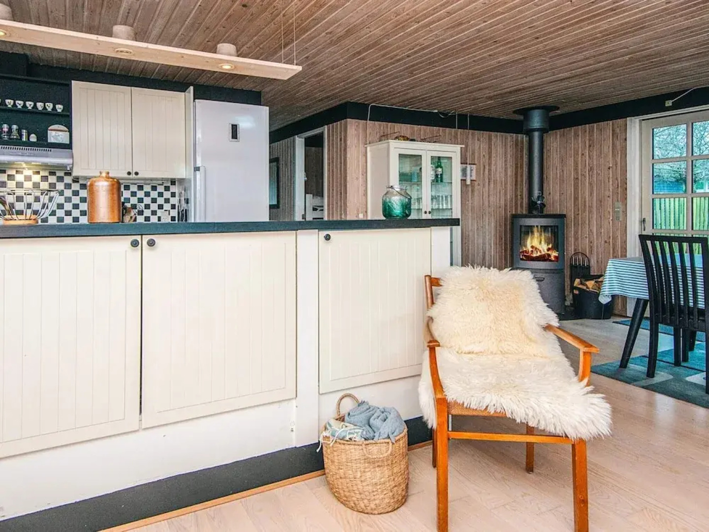 Cozy Cottage by the Sea-by Traum