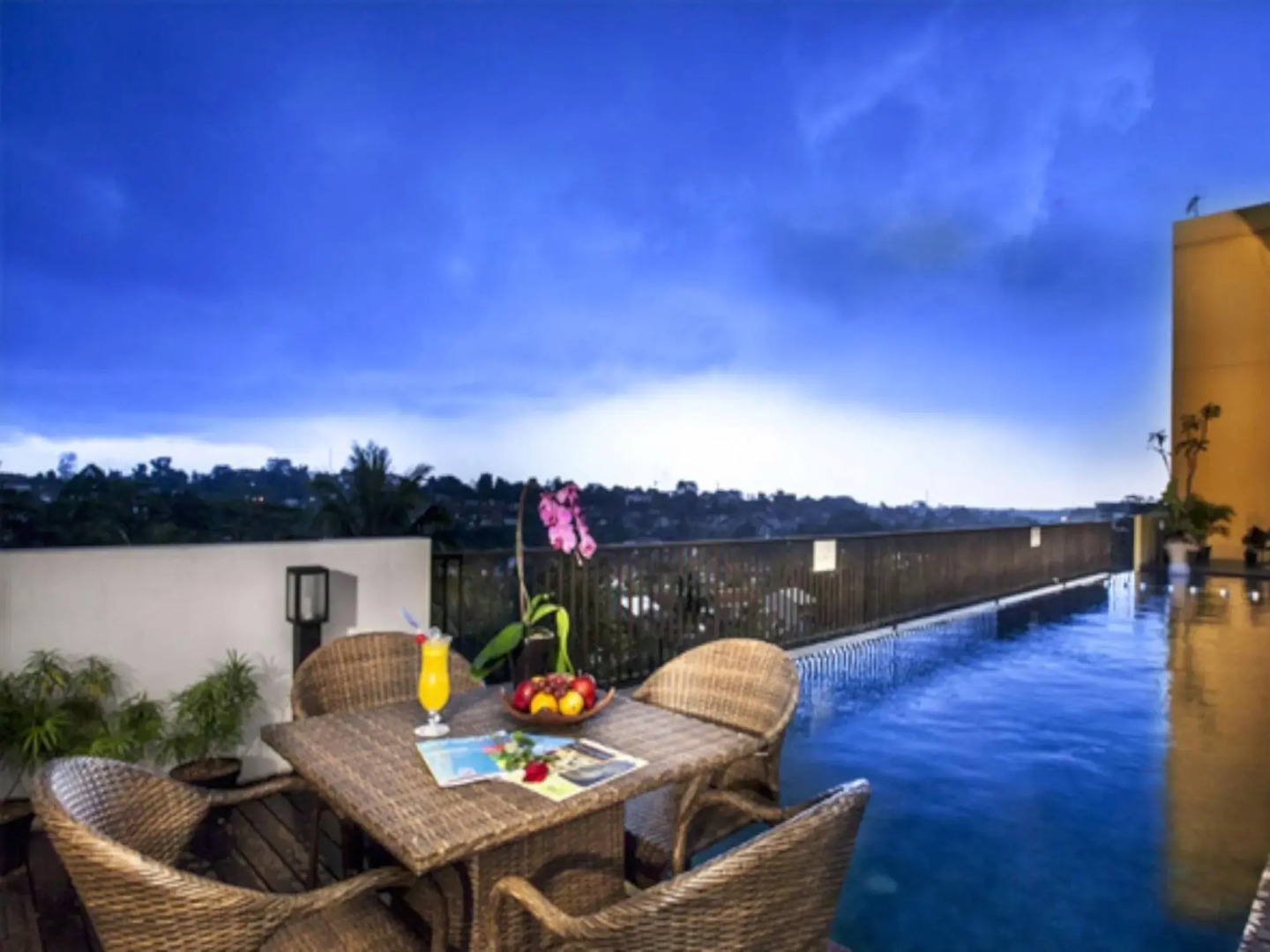 Padjadjaran Suites Resort & Convention