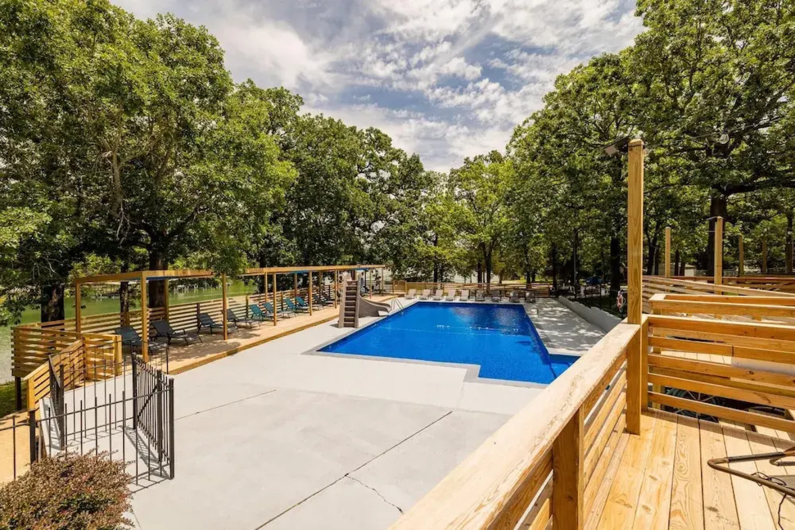 Kimberling Cove Resort