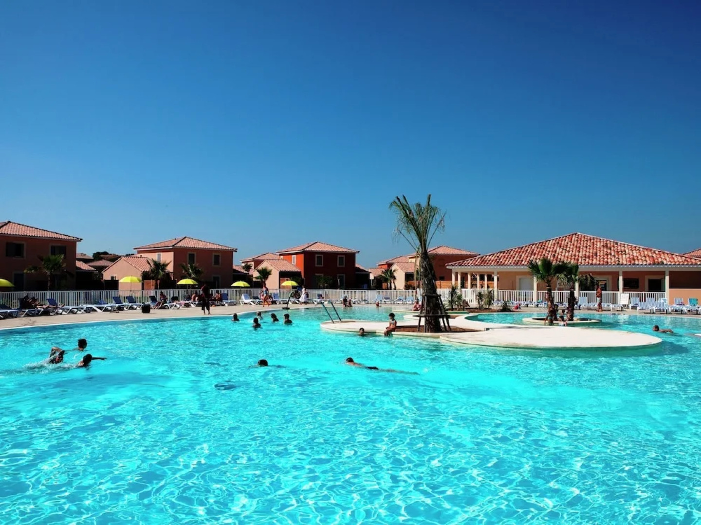 Semi-detached Home in Mediterranean Style, With Nice AC