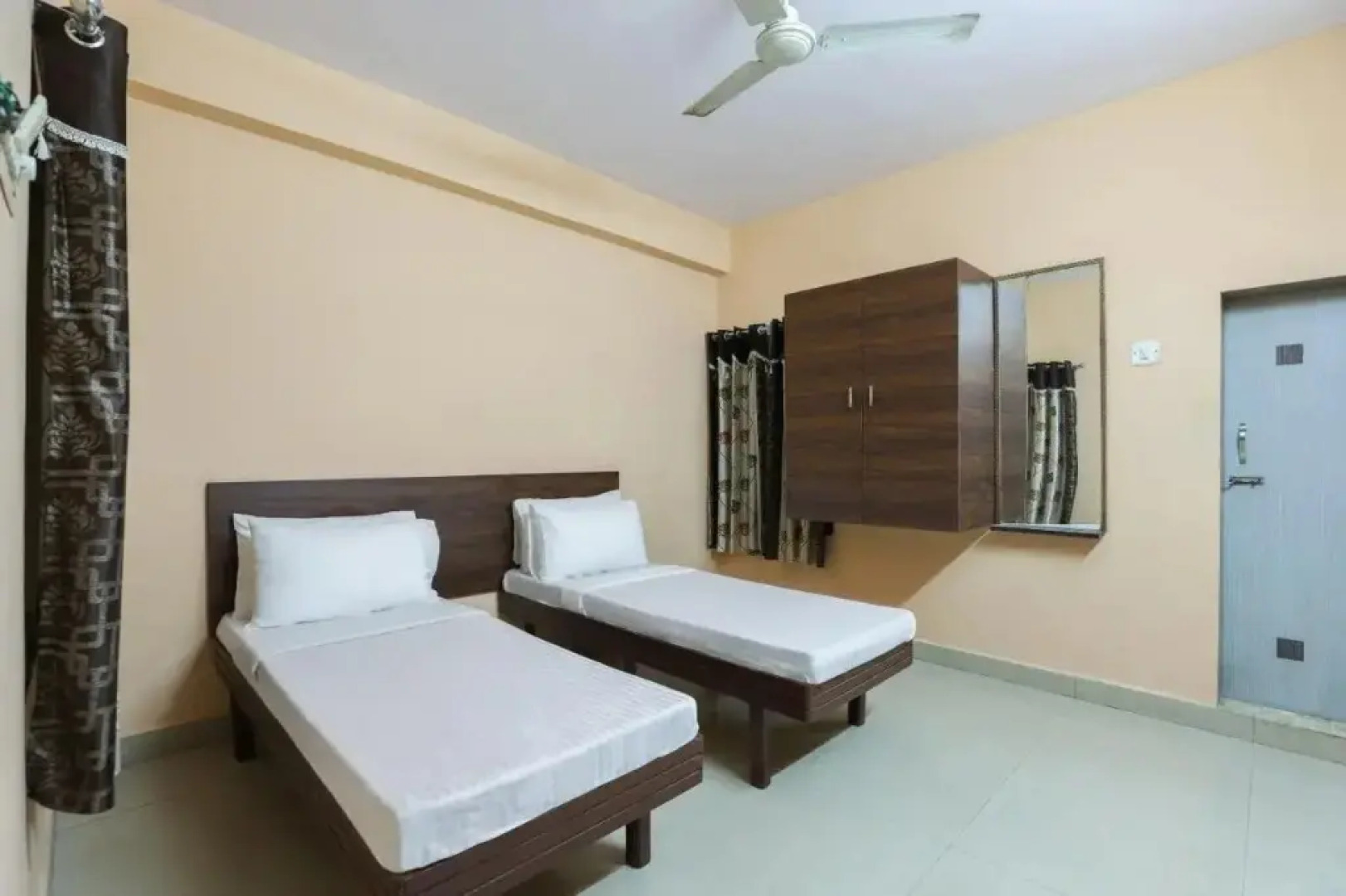 Hotel Jay Kishan by OYO Rooms