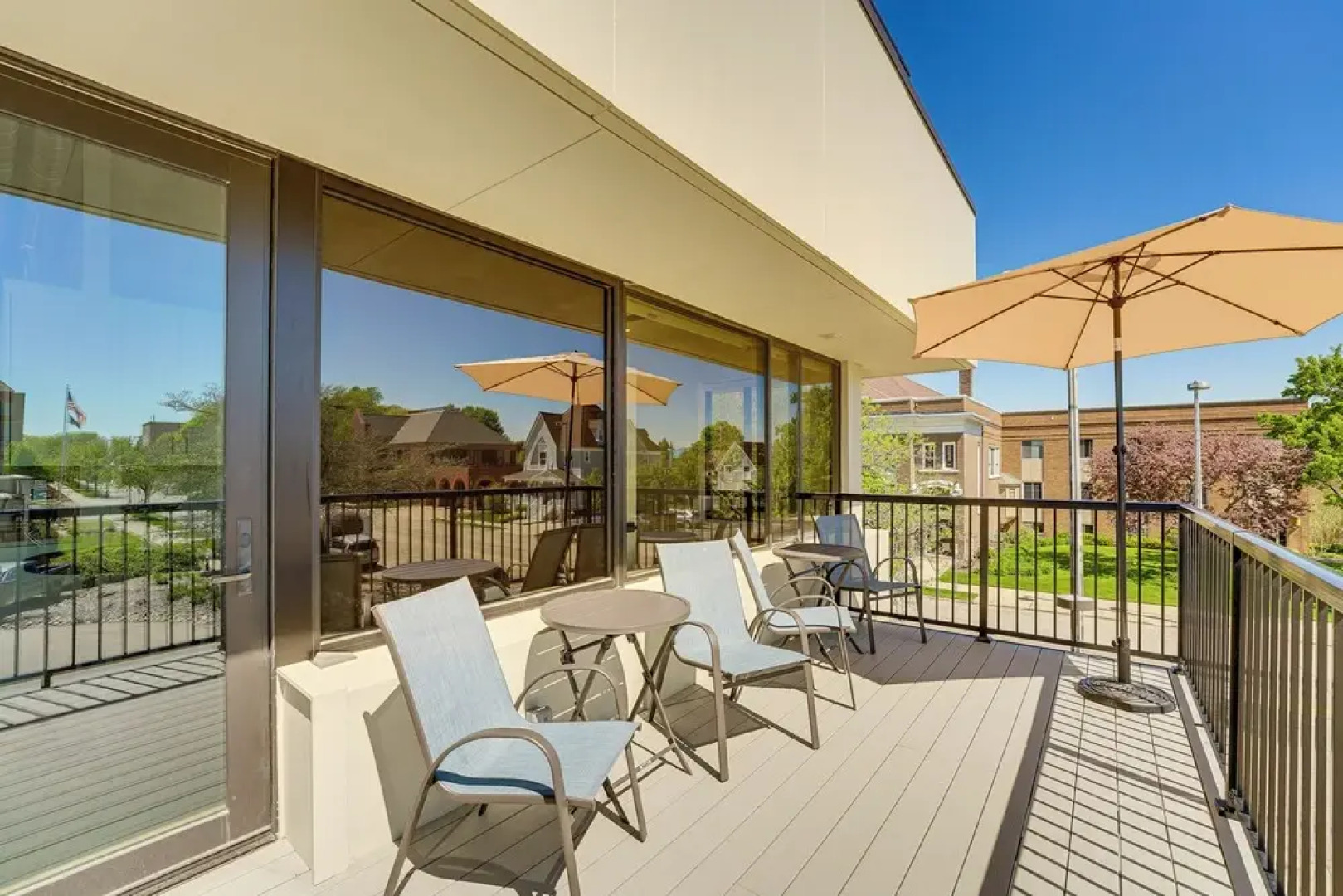 Downtown Grand Haven Condo - Walk to Boardwalk!