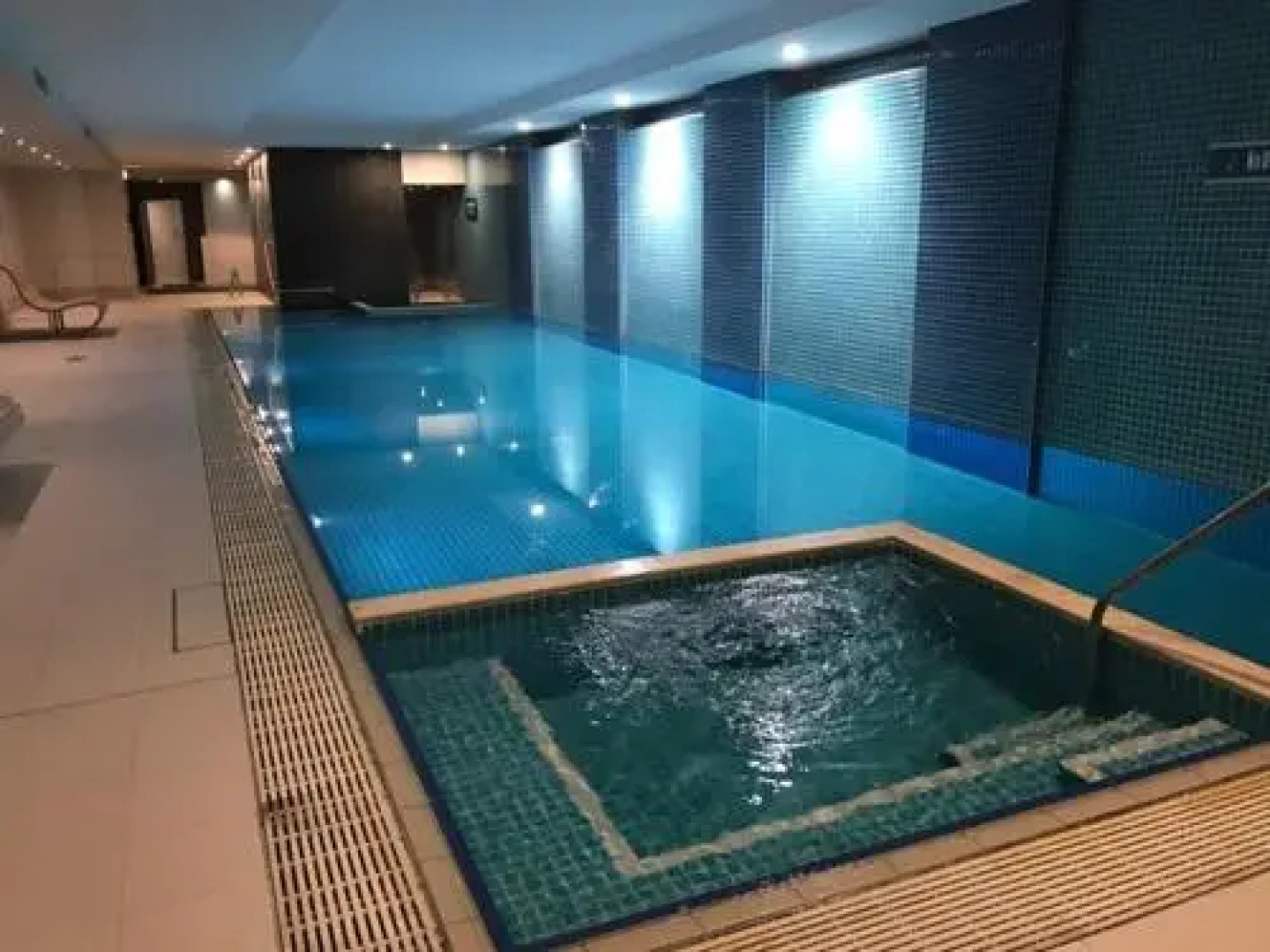 Glenelg Holiday Apartments-Pier